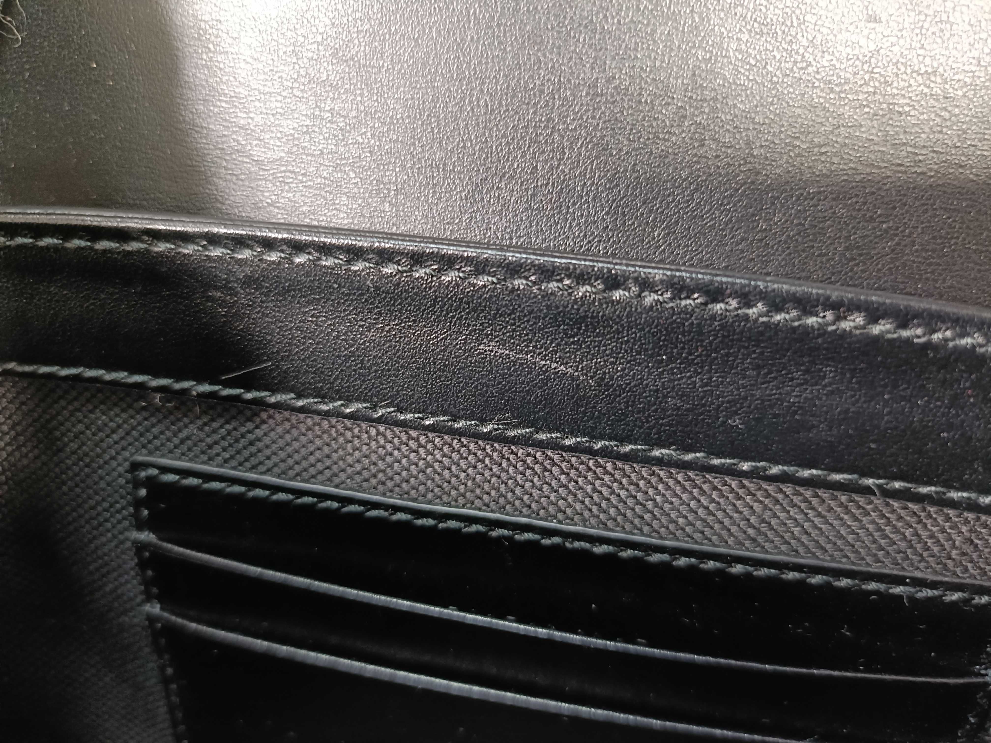 GG Supreme Shoulder Bag — view 12