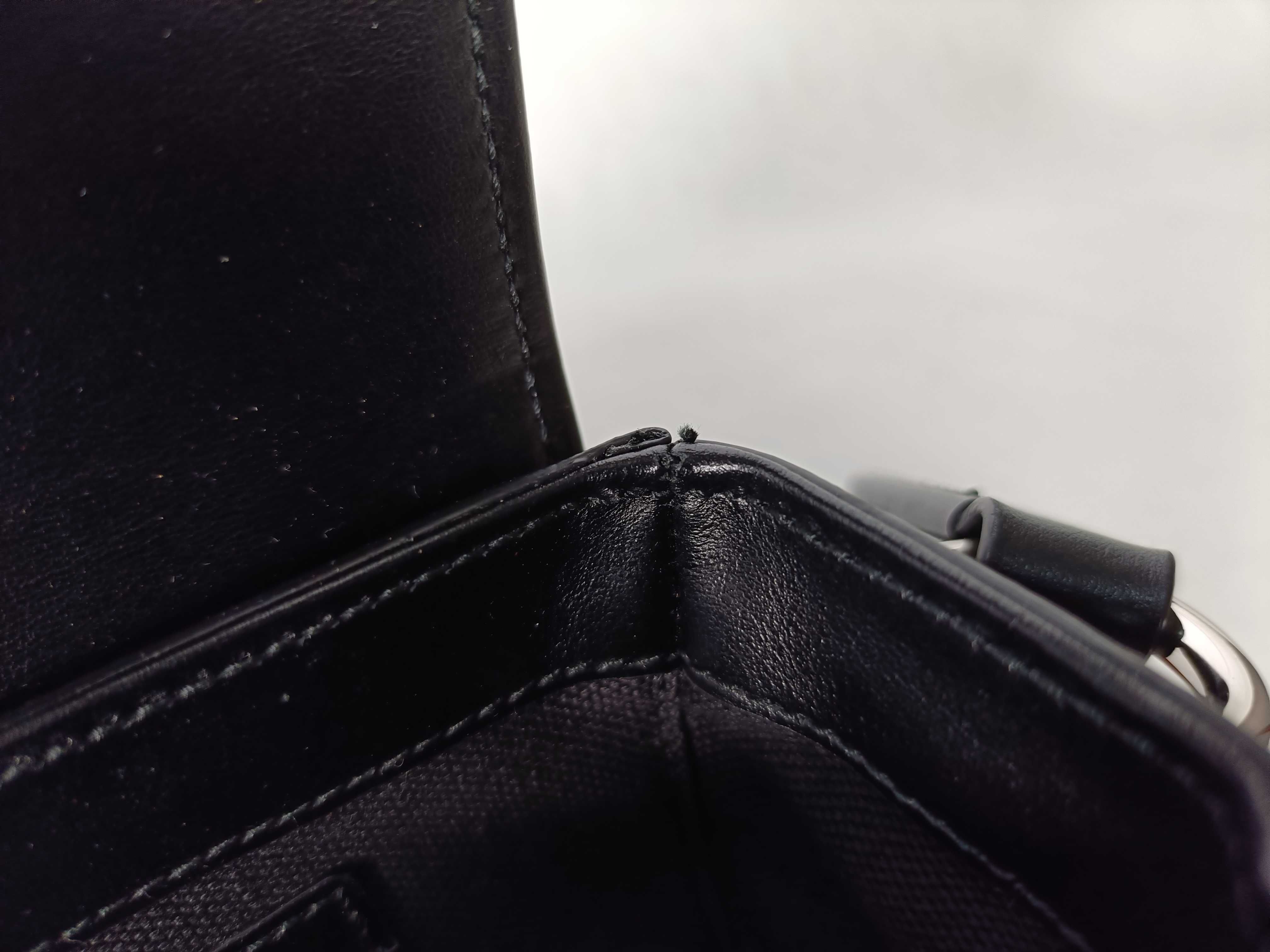 GG Supreme Shoulder Bag — view 9