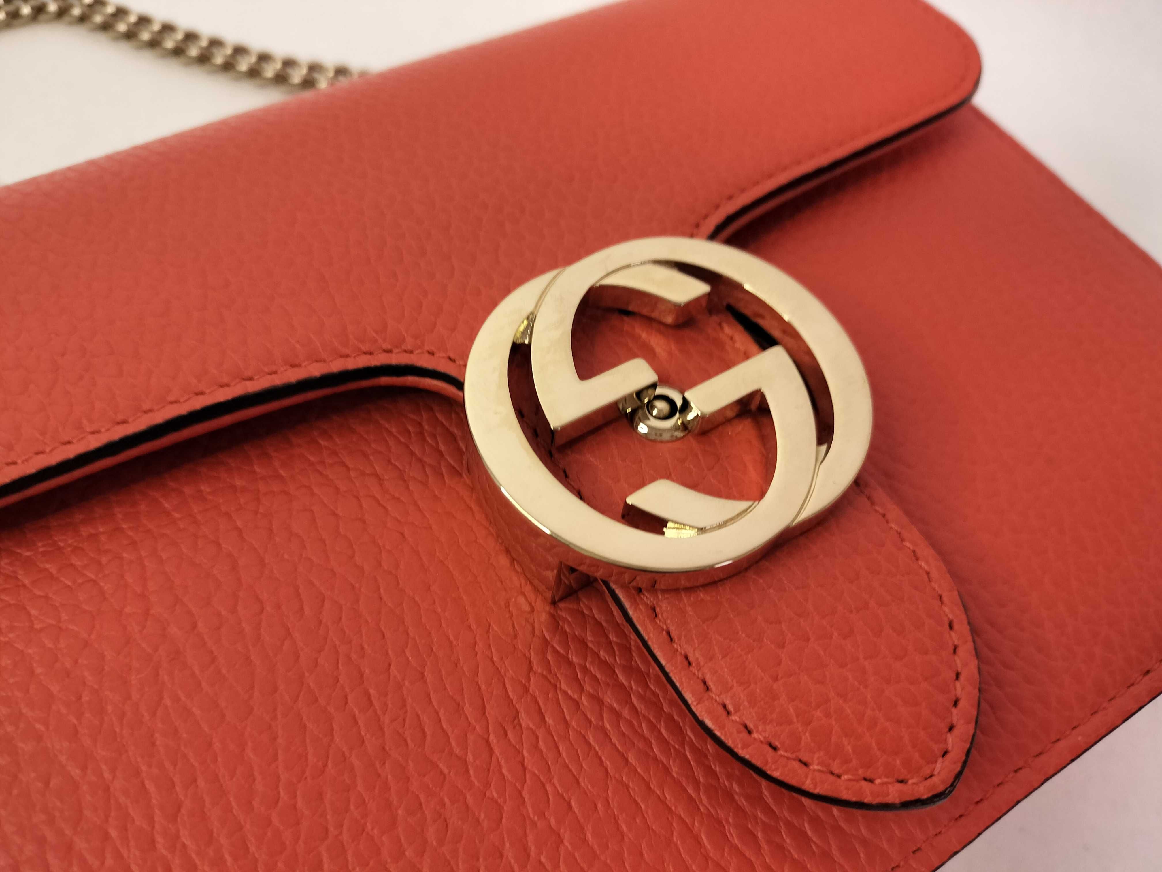 Orange Chain Shoulder Bag with Gold Hardware GG Interlocking Chain Bag — view 11