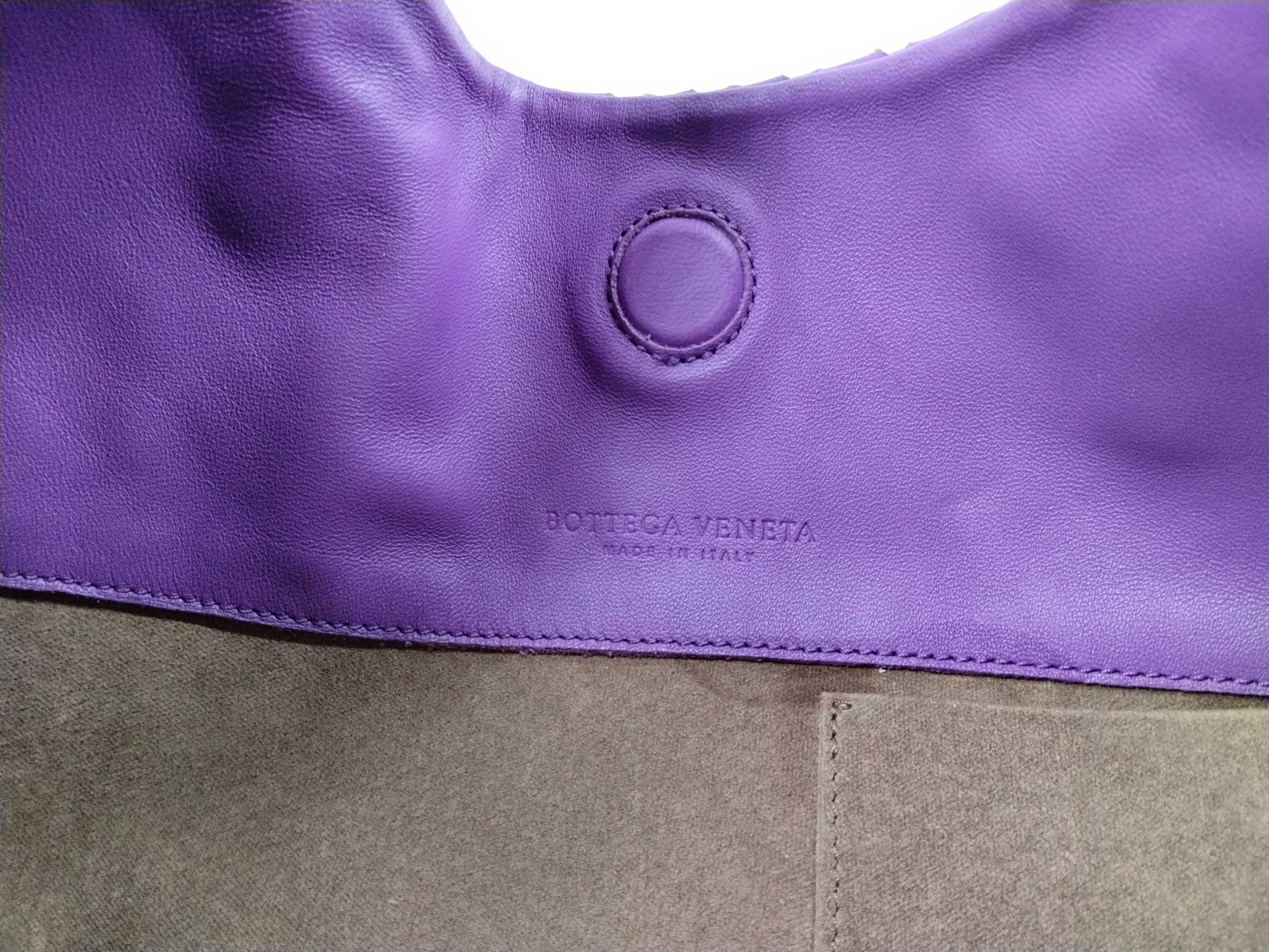 Intrecciato Campana Handbag — view 15