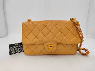 Matelassé Plastic Chain Shoulder Bag 5392100