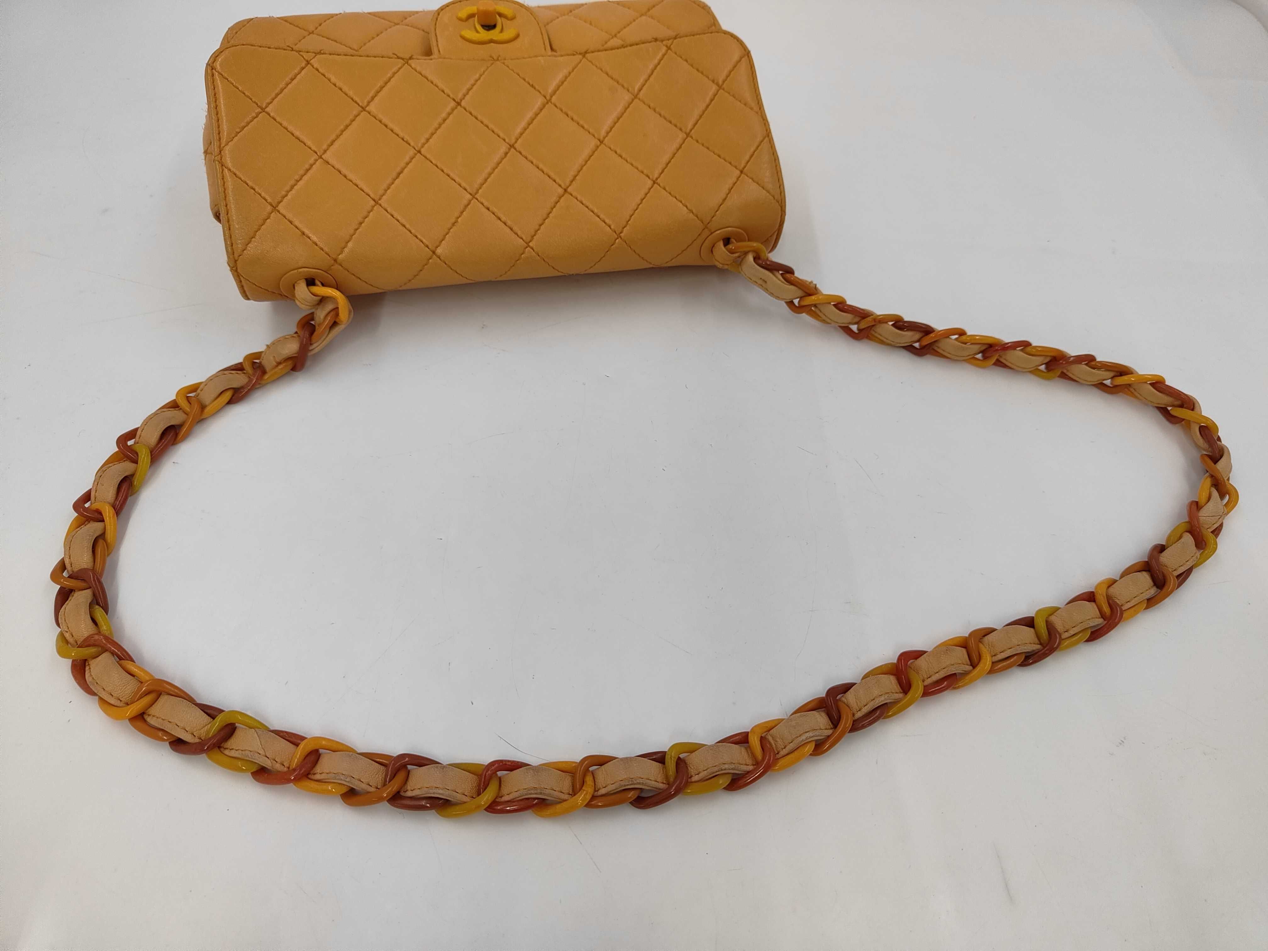 Matelassé Plastic Chain Shoulder Bag 5392100 — view 3