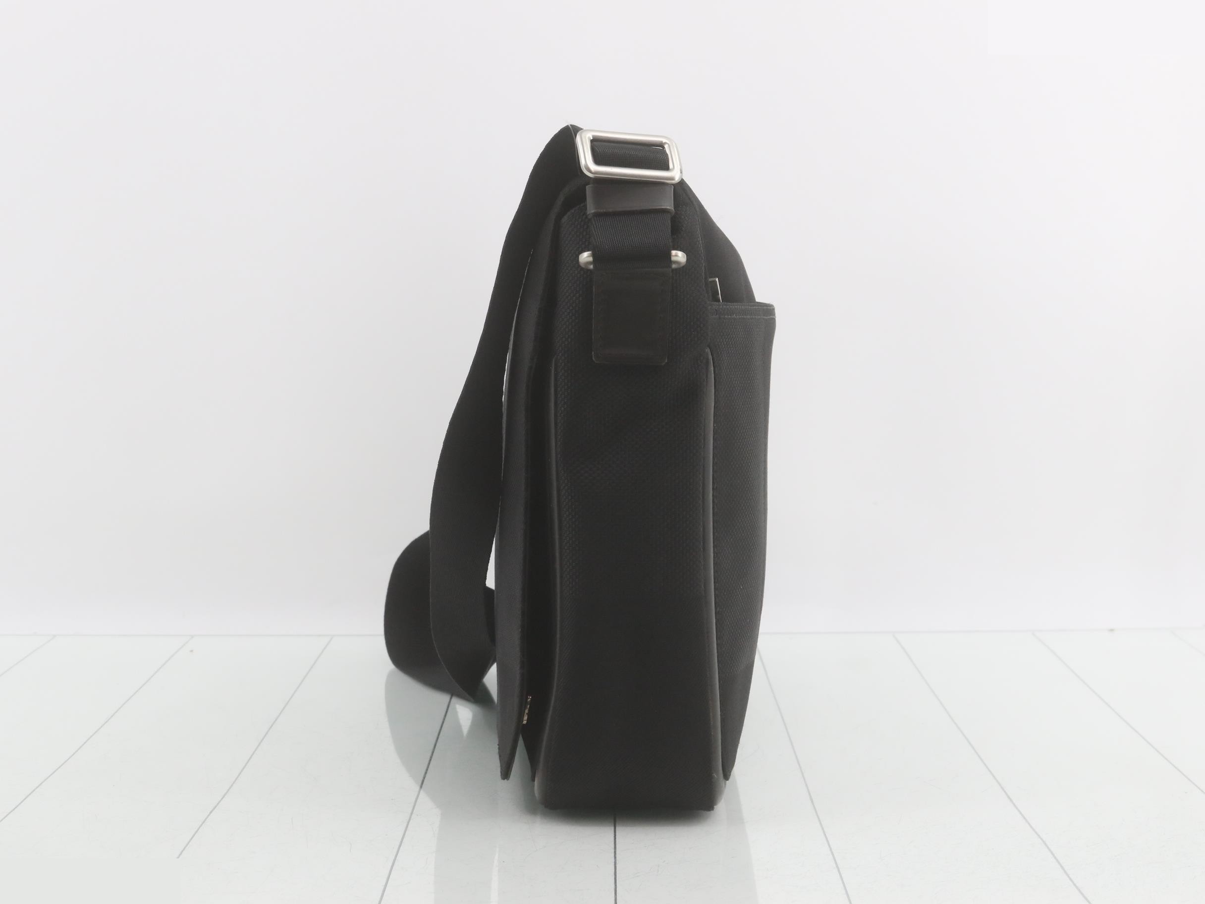 Damier Geant Shoulder Bag — view 3