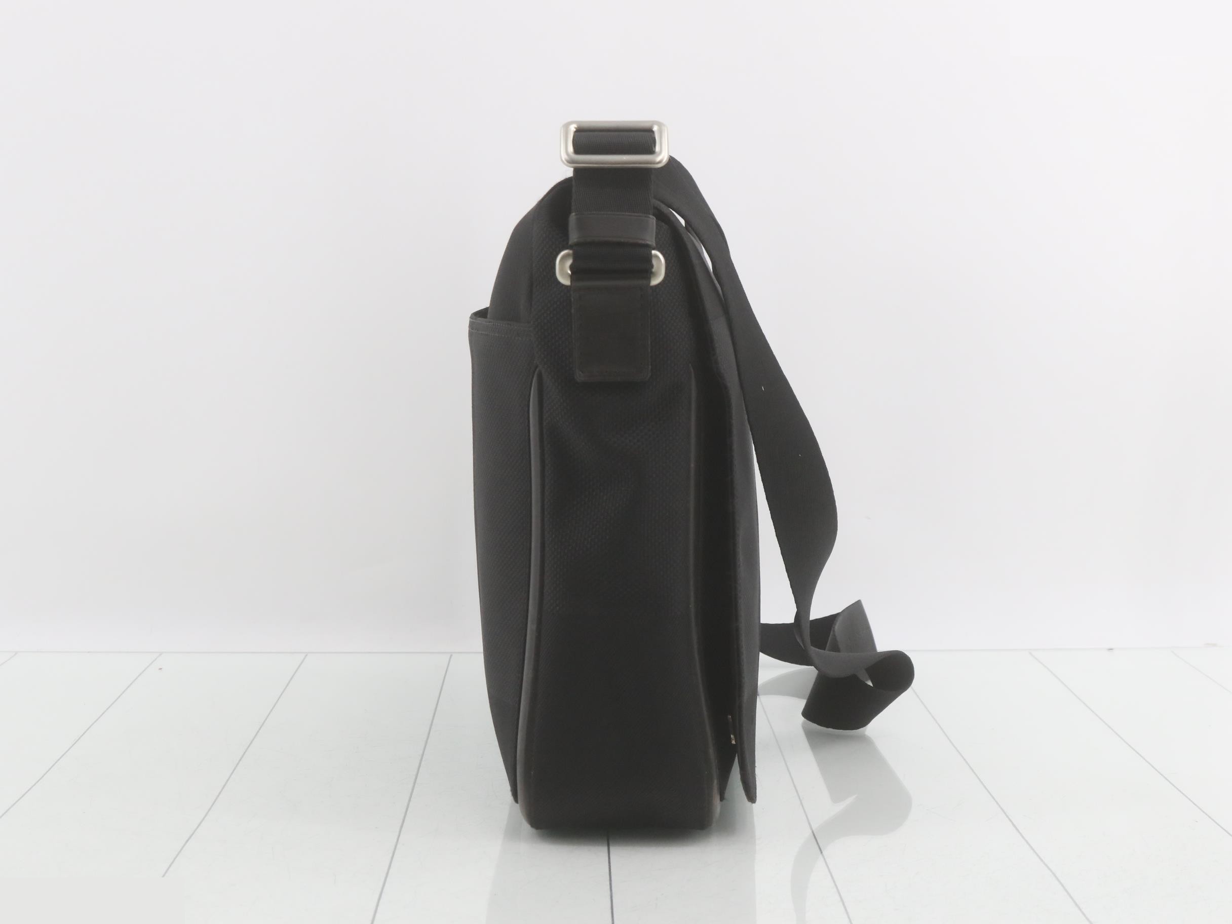 Damier Geant Shoulder Bag — view 4