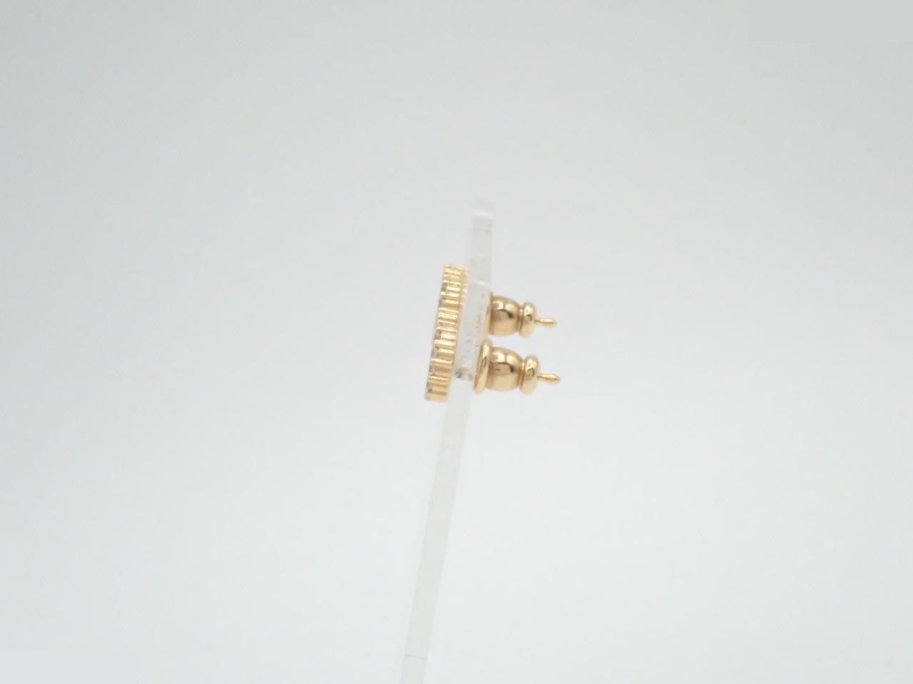 Gold earrings — view 3