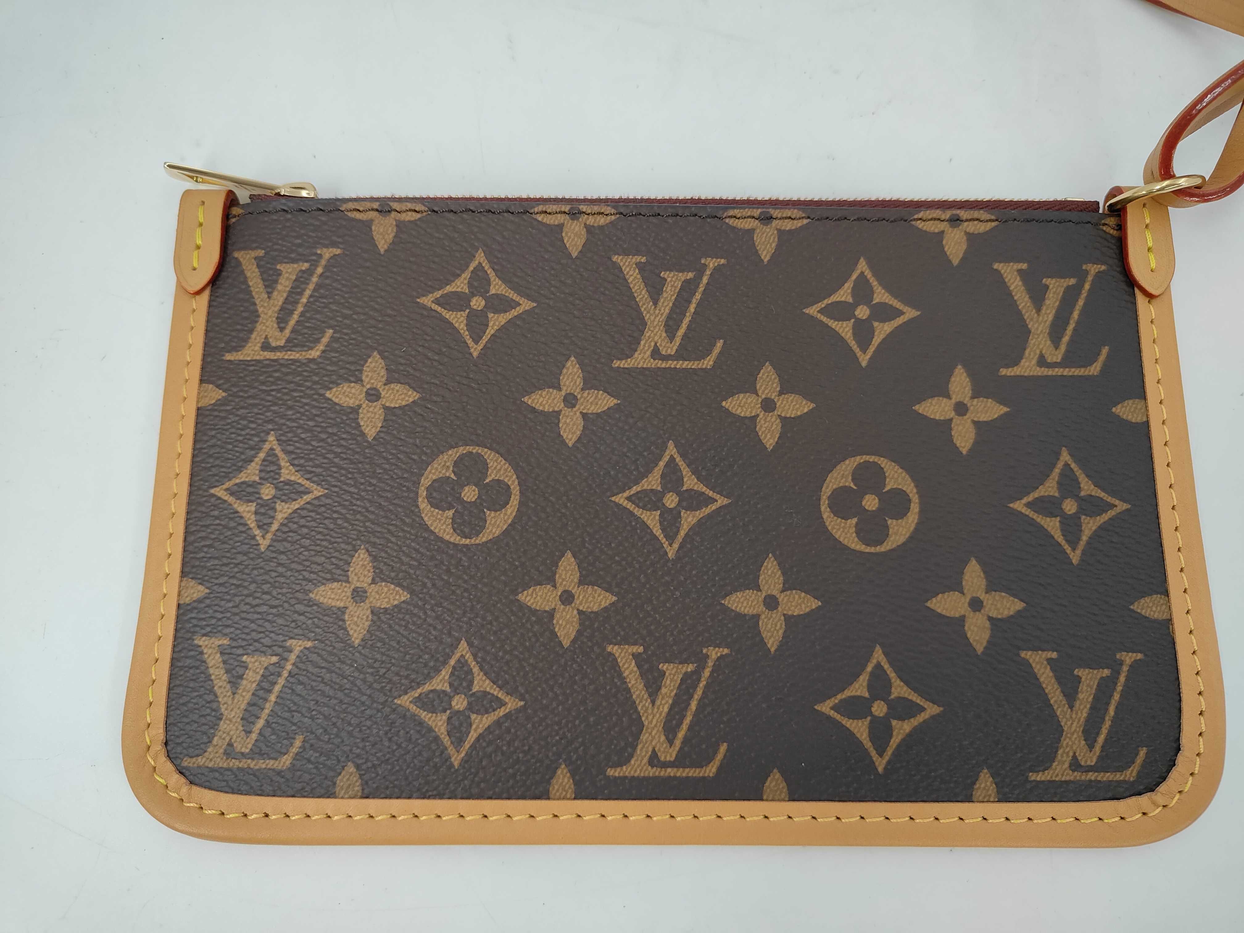Monogram Carryall NM PM M46203 Shoulder Bag — view 11
