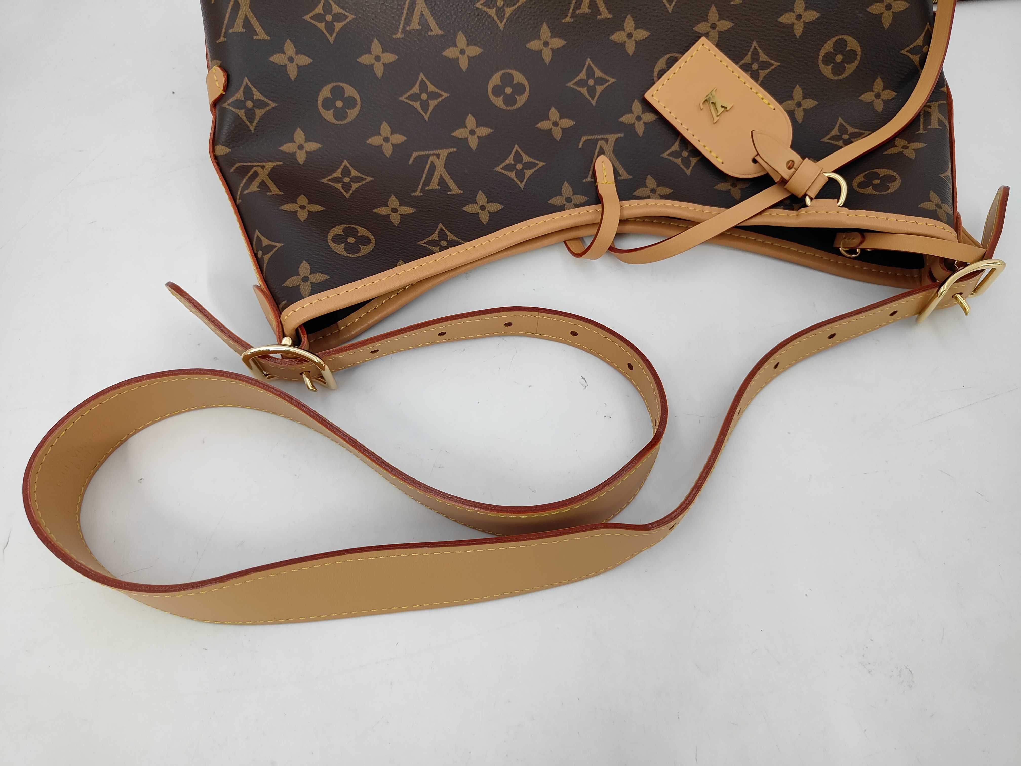 Monogram Carryall NM PM M46203 Shoulder Bag — view 5