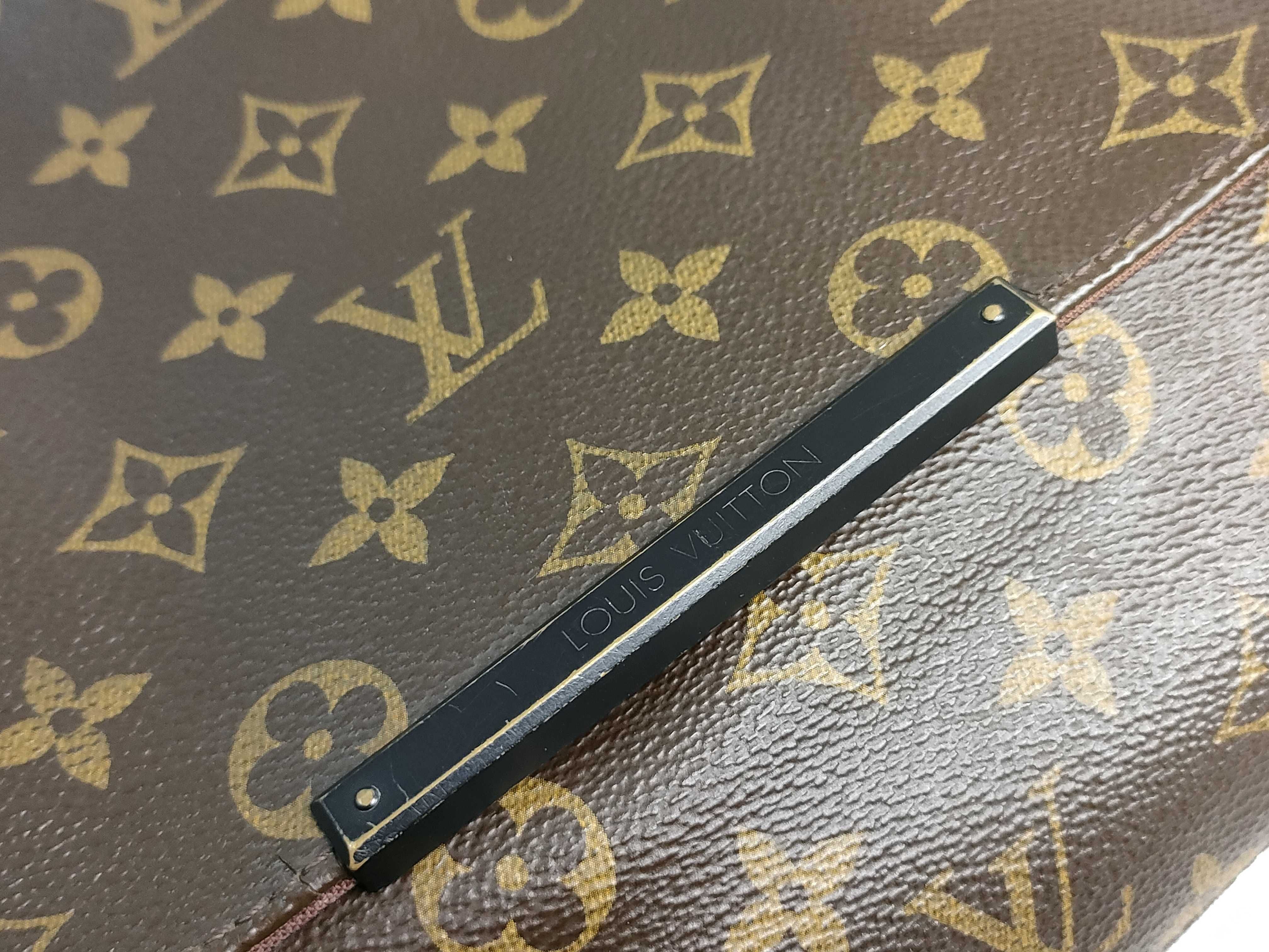 Monogram LV M40935 District PM Shoulder Bag — view 14