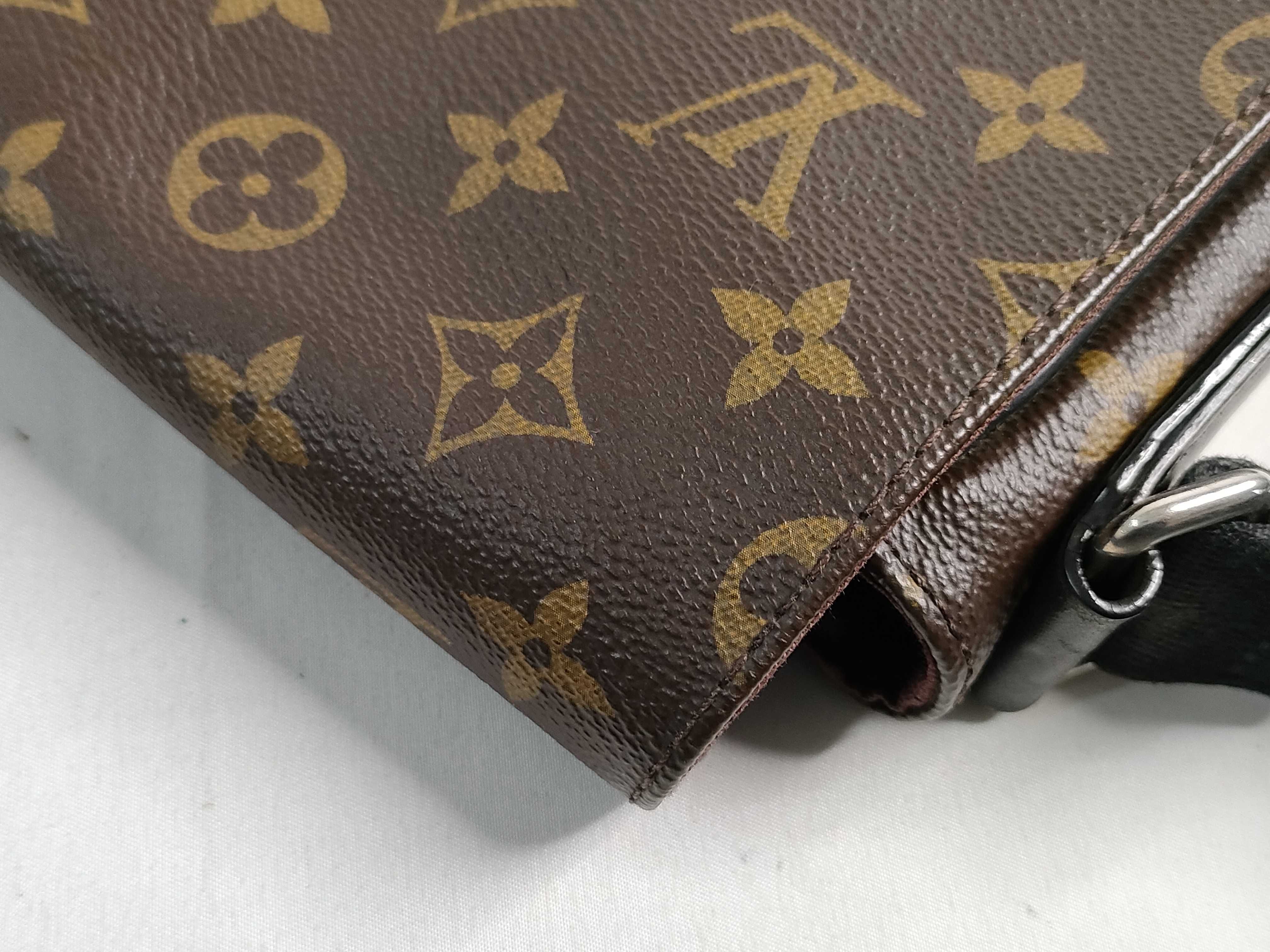 Monogram LV M40935 District PM Shoulder Bag — view 15