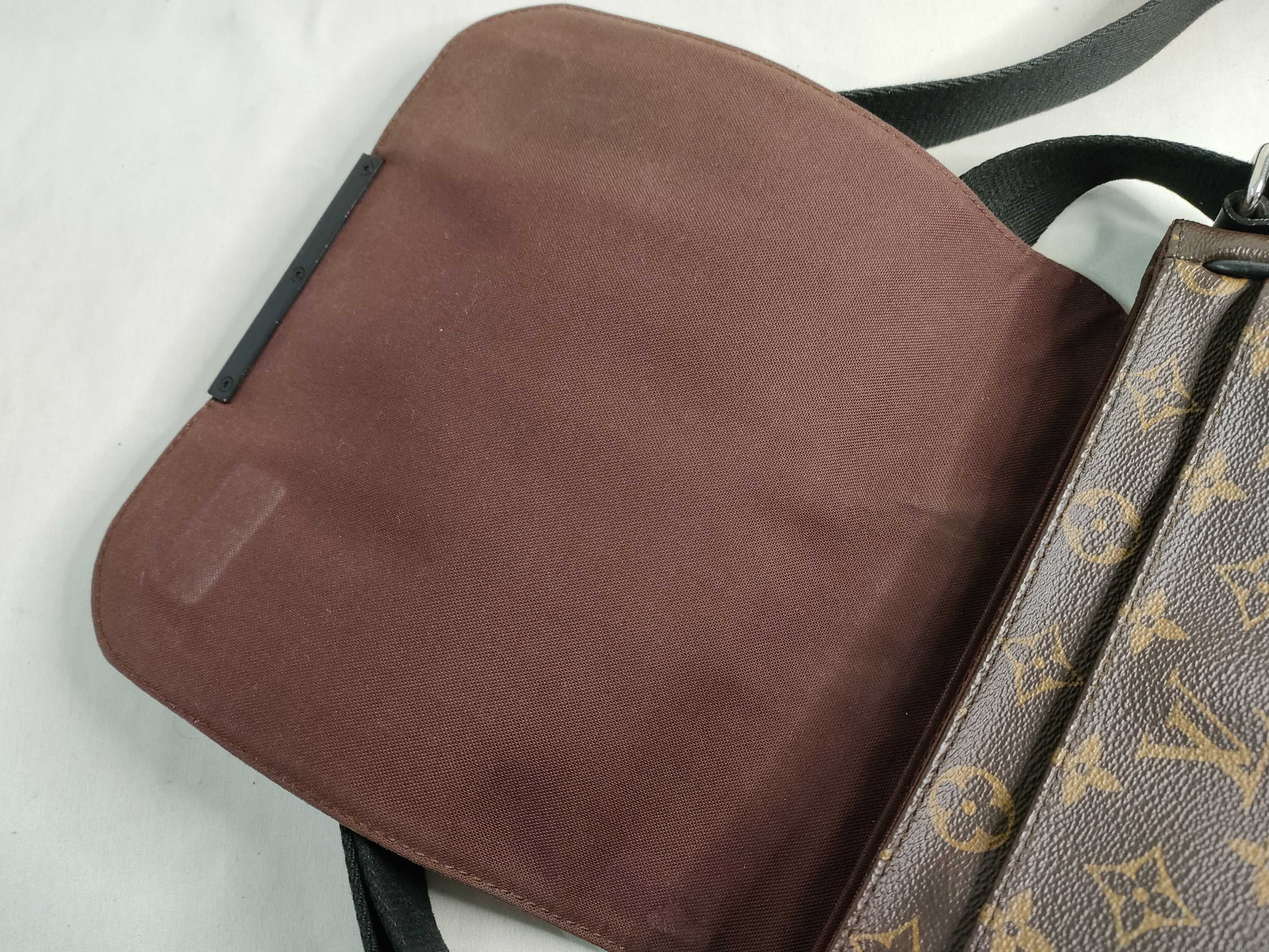 Monogram LV M40935 District PM Shoulder Bag — view 8