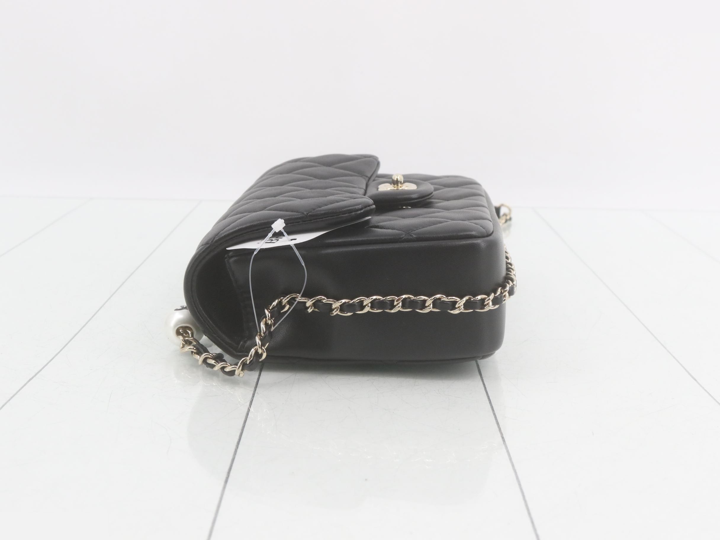 Matelassé Lambskin Pearl Chain Shoulder Bag — view 4