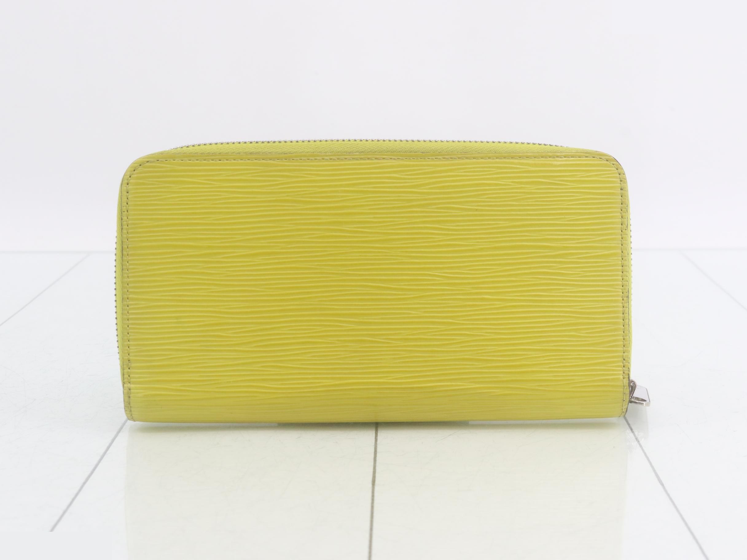 Epi Round Zipper Long Wallet — view 2