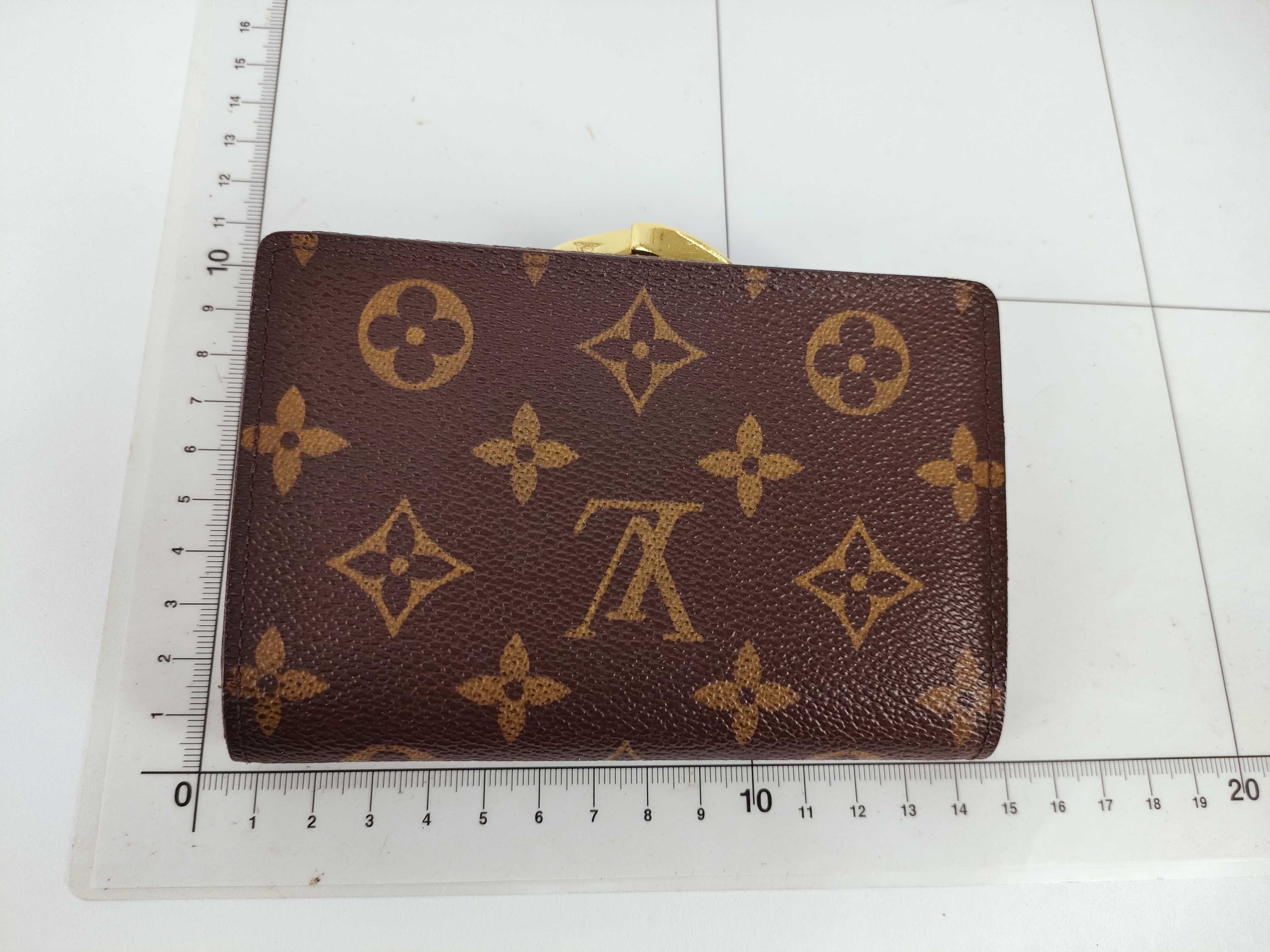 Monogram / Louis Vuitton / M61674 / Portefeuille Viennois / Monogram / Clasp Wallet / Bi-fold Wallet / SN3067 Wallet — view 2