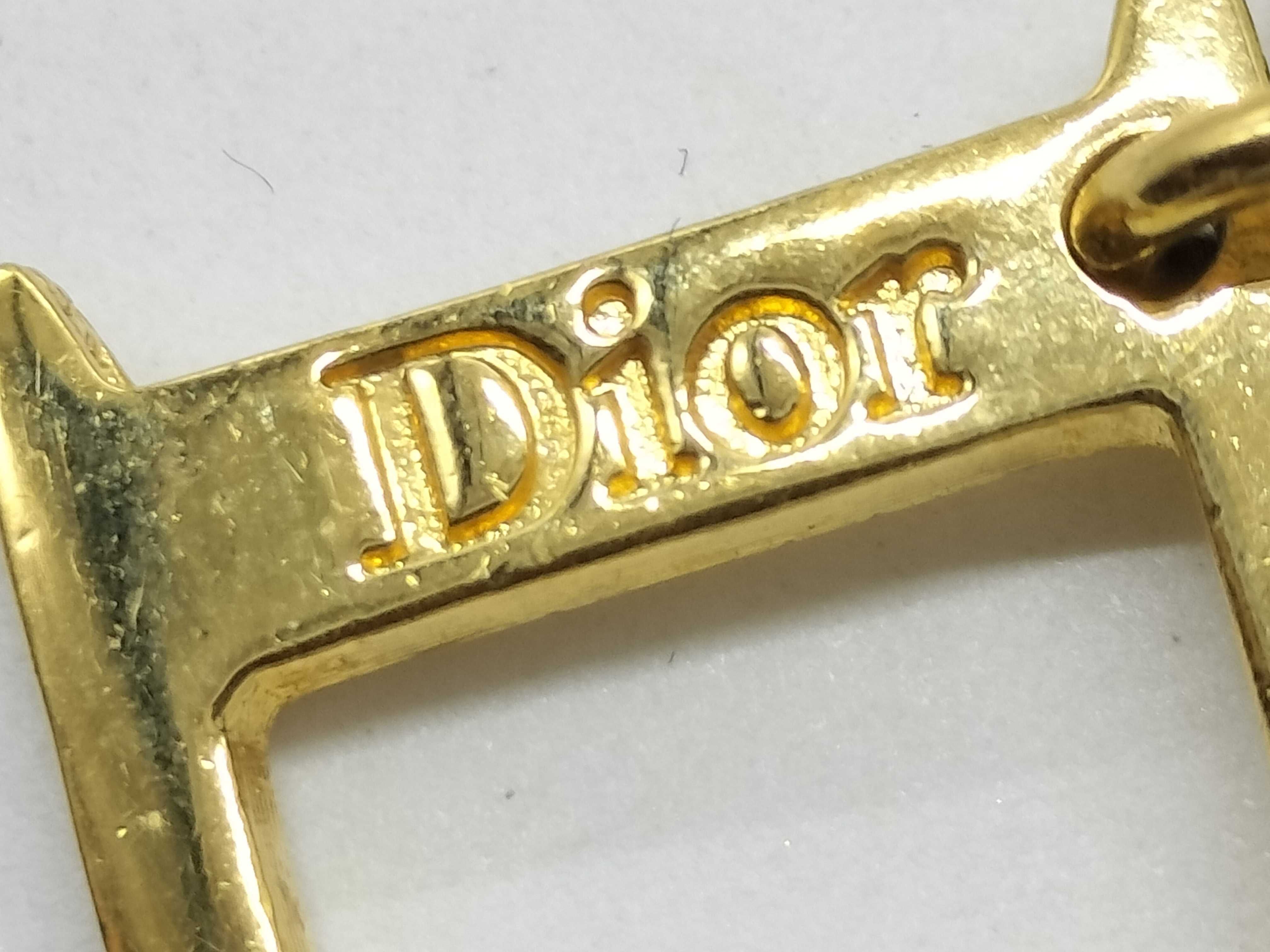 D logo gold necklace — view 2