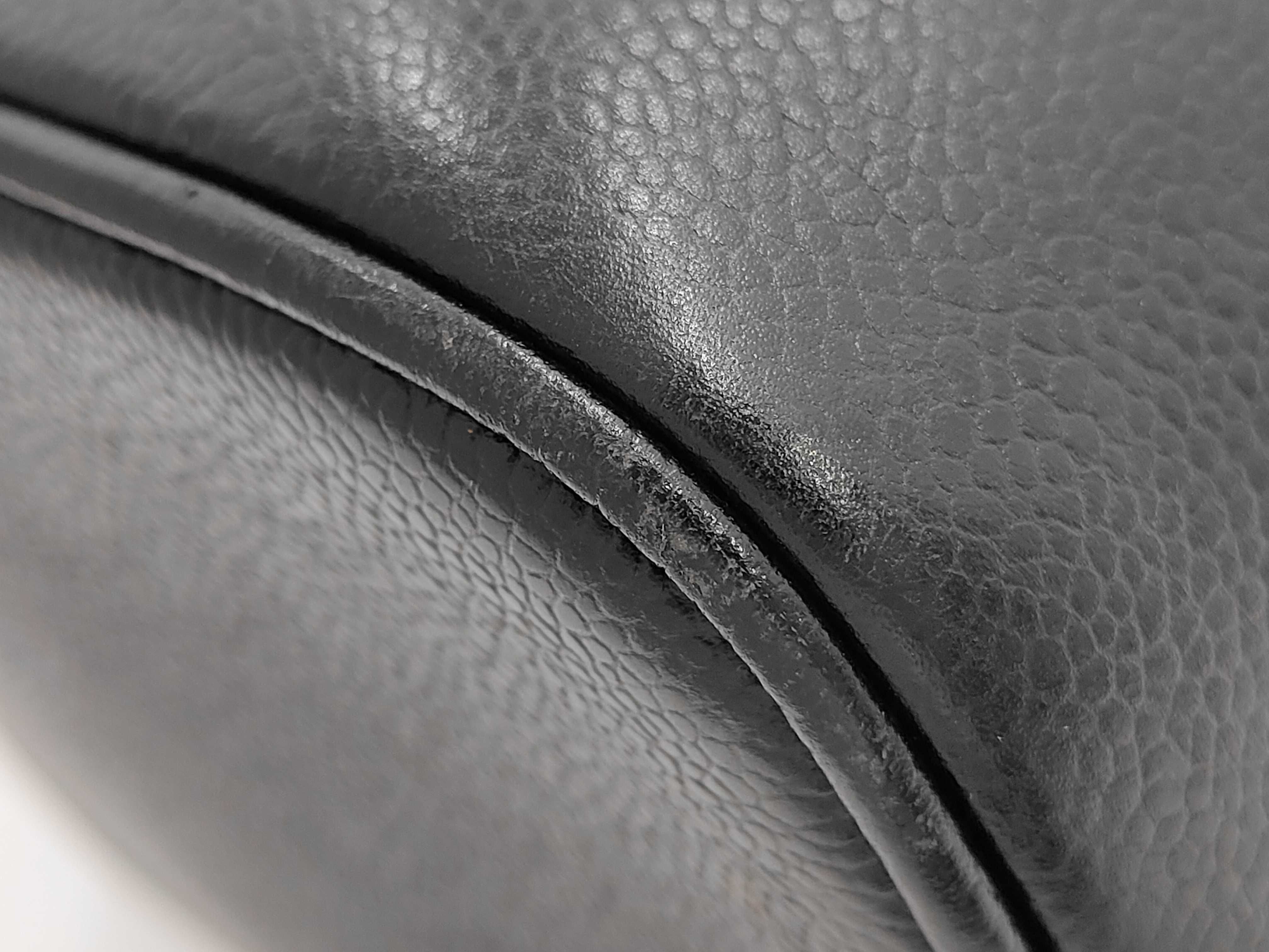 Caviar Skin Coco Mark Vanity Handbag Vanity Bag — view 4
