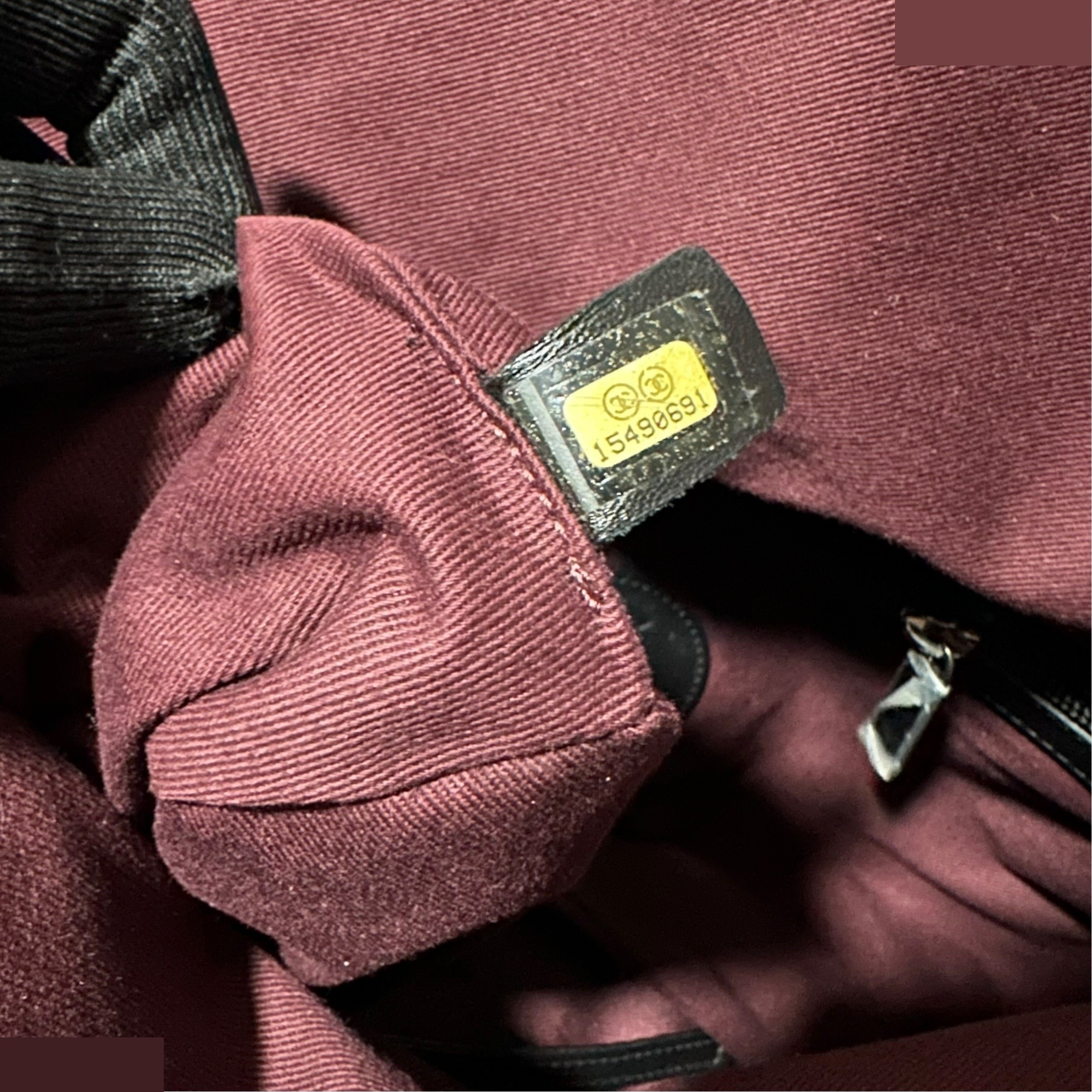 Matelassé Extra Large 2-Way Coated Canvas — view 10