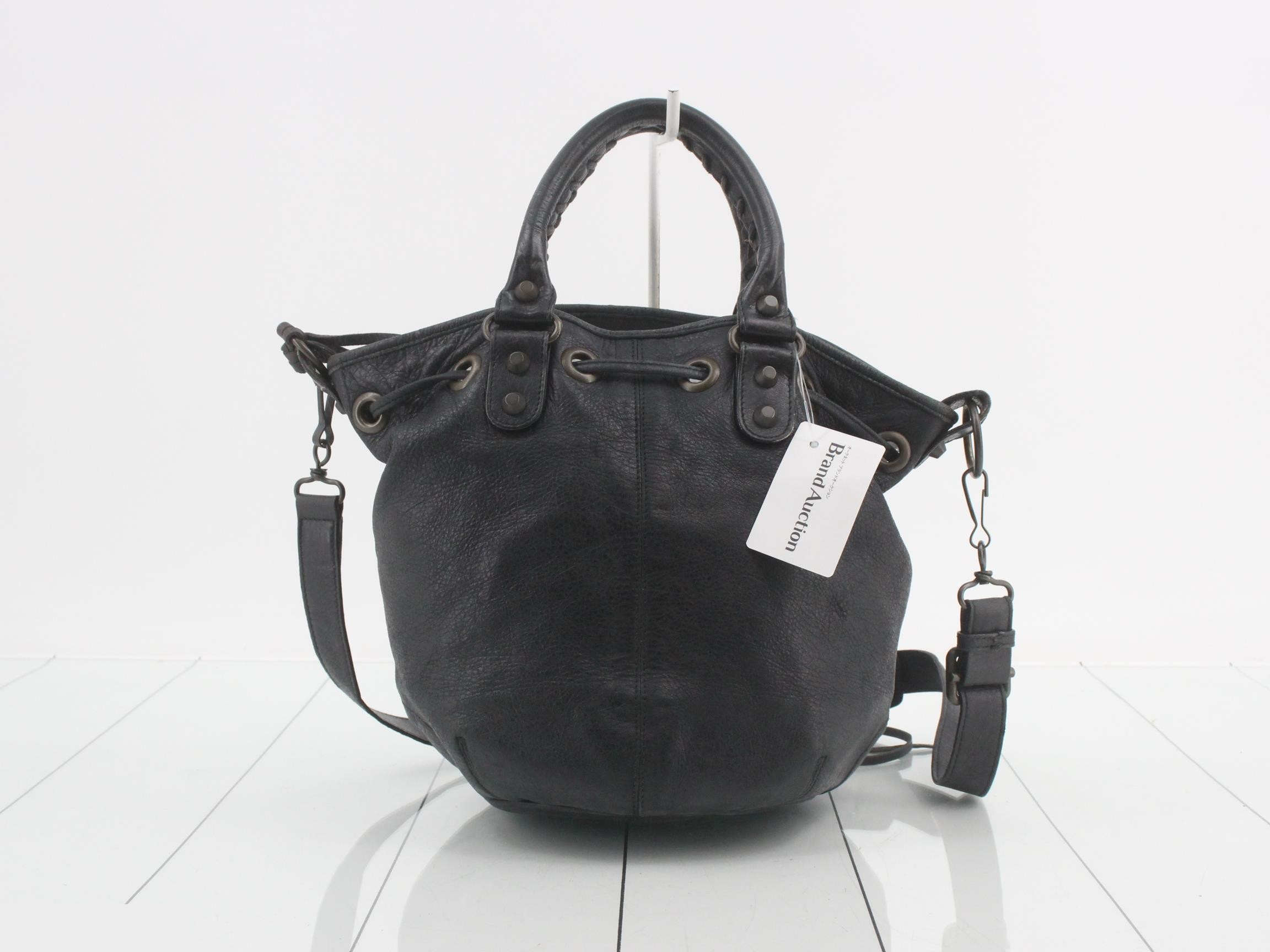 Other lines: Bags & Shoulder Bags - Pompon — view 2