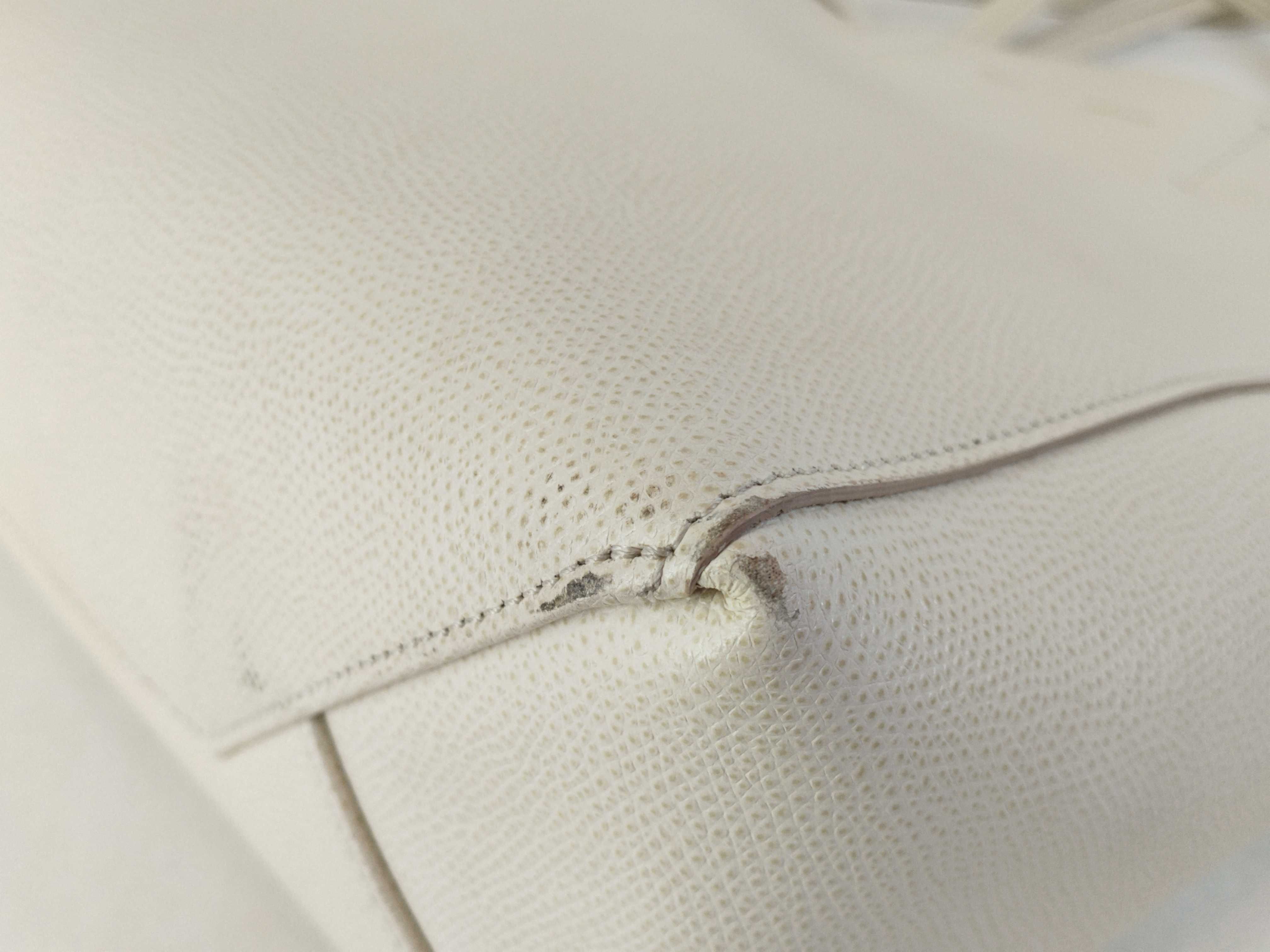 Vertical Cabas Small Leather 2-Way Tote Bag White Tote Bag — view 8
