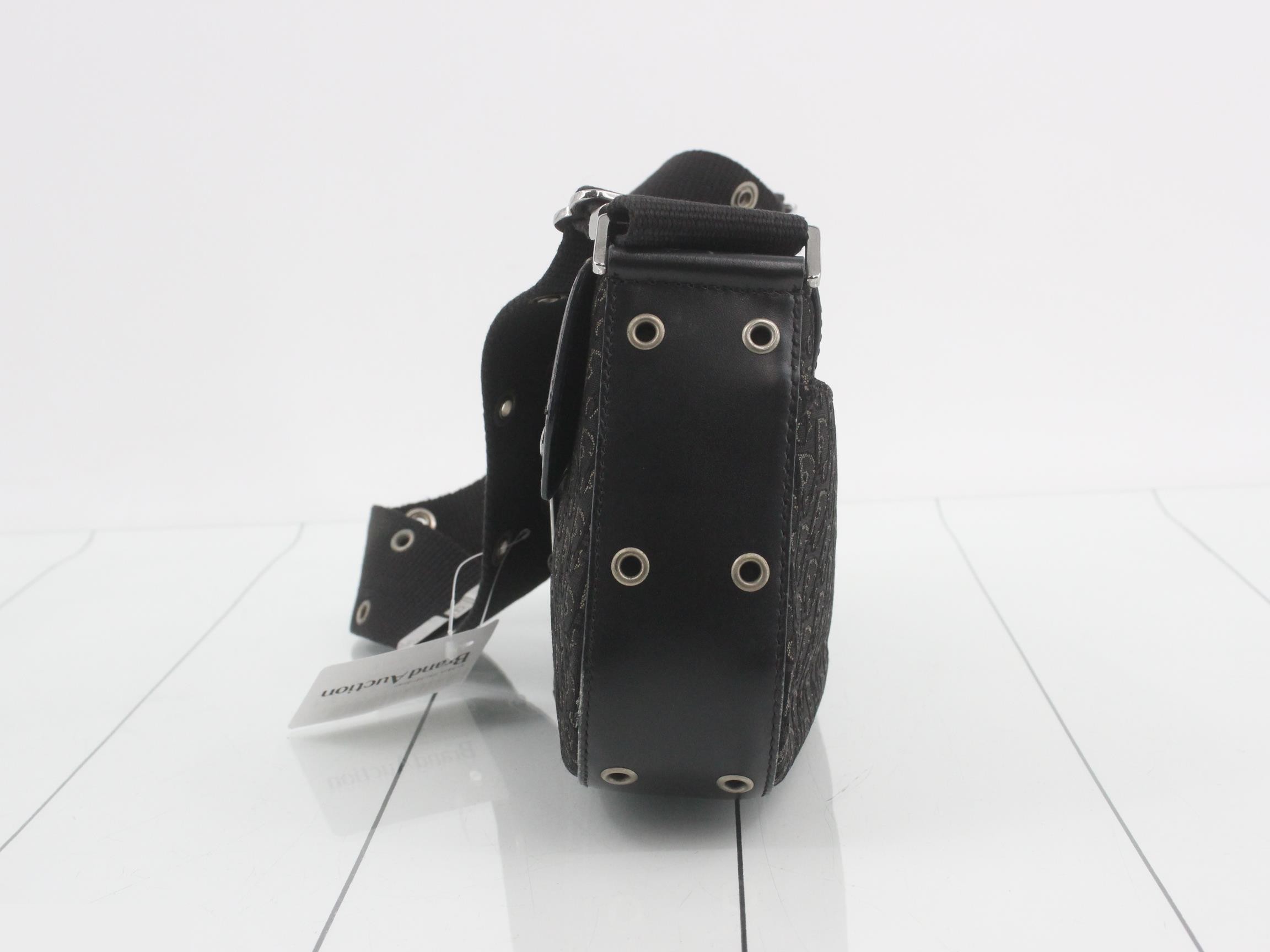 Street Chic Shoulder Bag — view 3