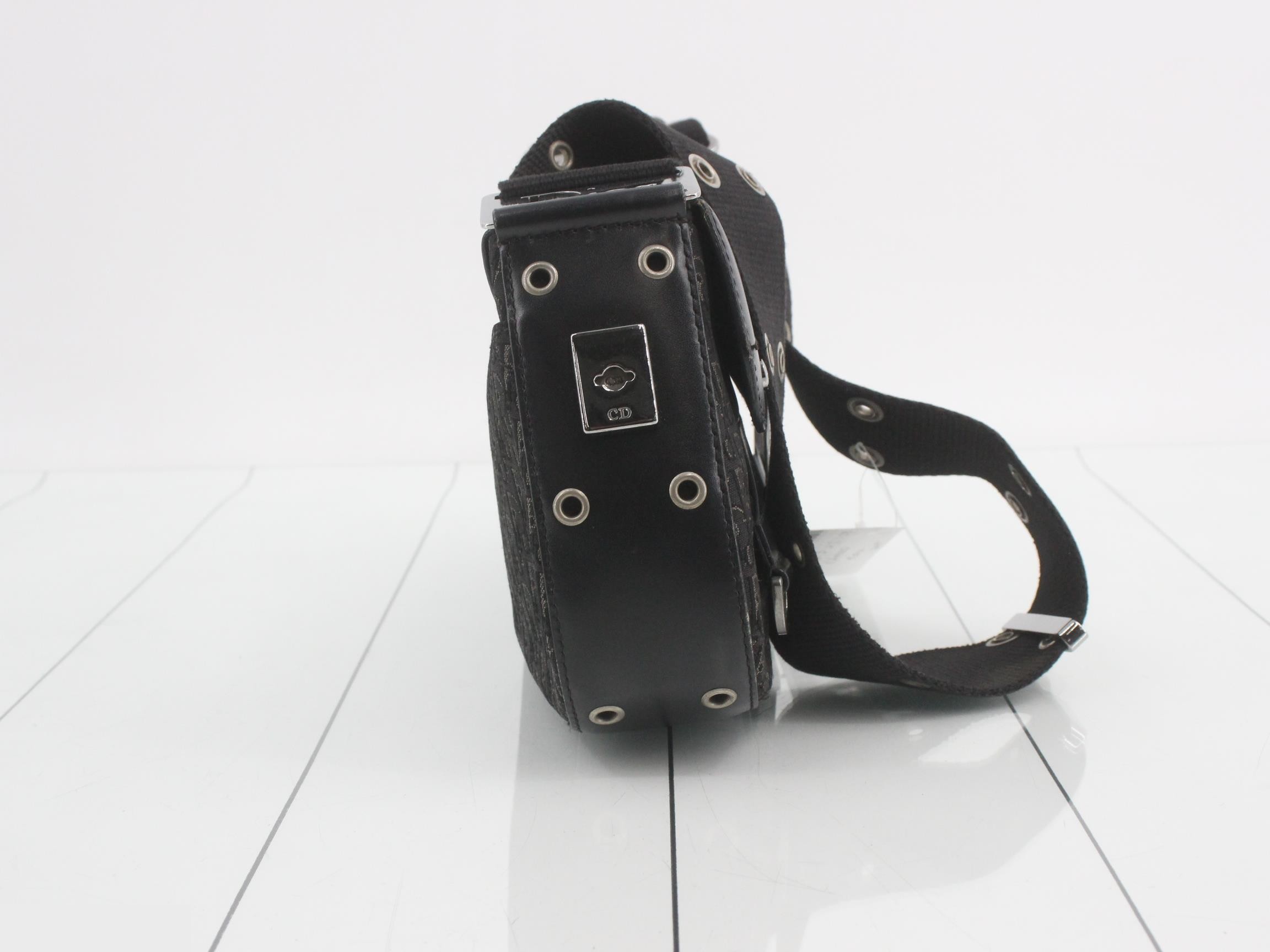 Street Chic Shoulder Bag — view 4