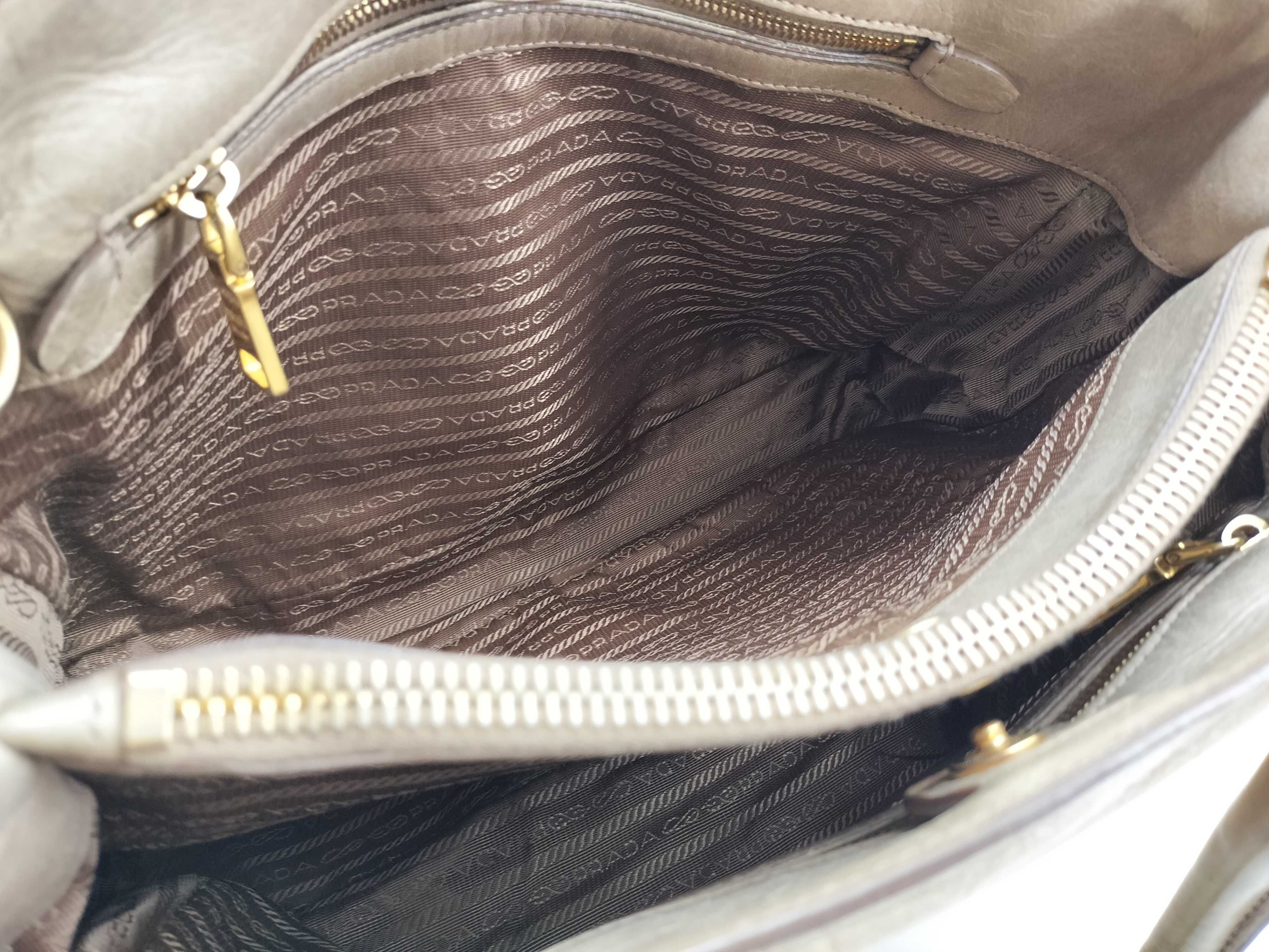 Vitello Daino Shine Tote Bag — view 10