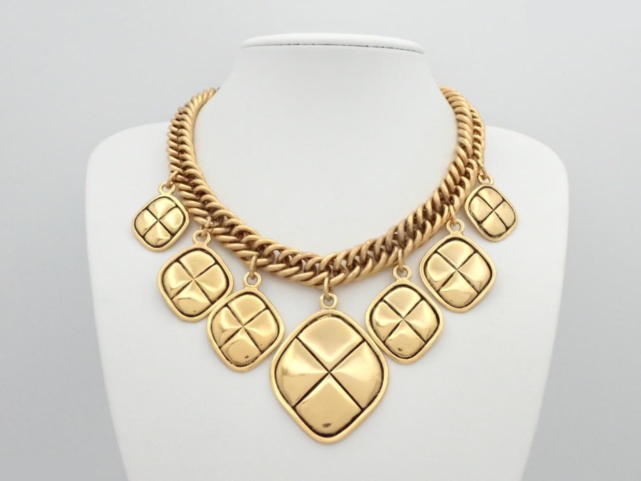 Necklace: Neck circumference approximately 40 cm — view 3