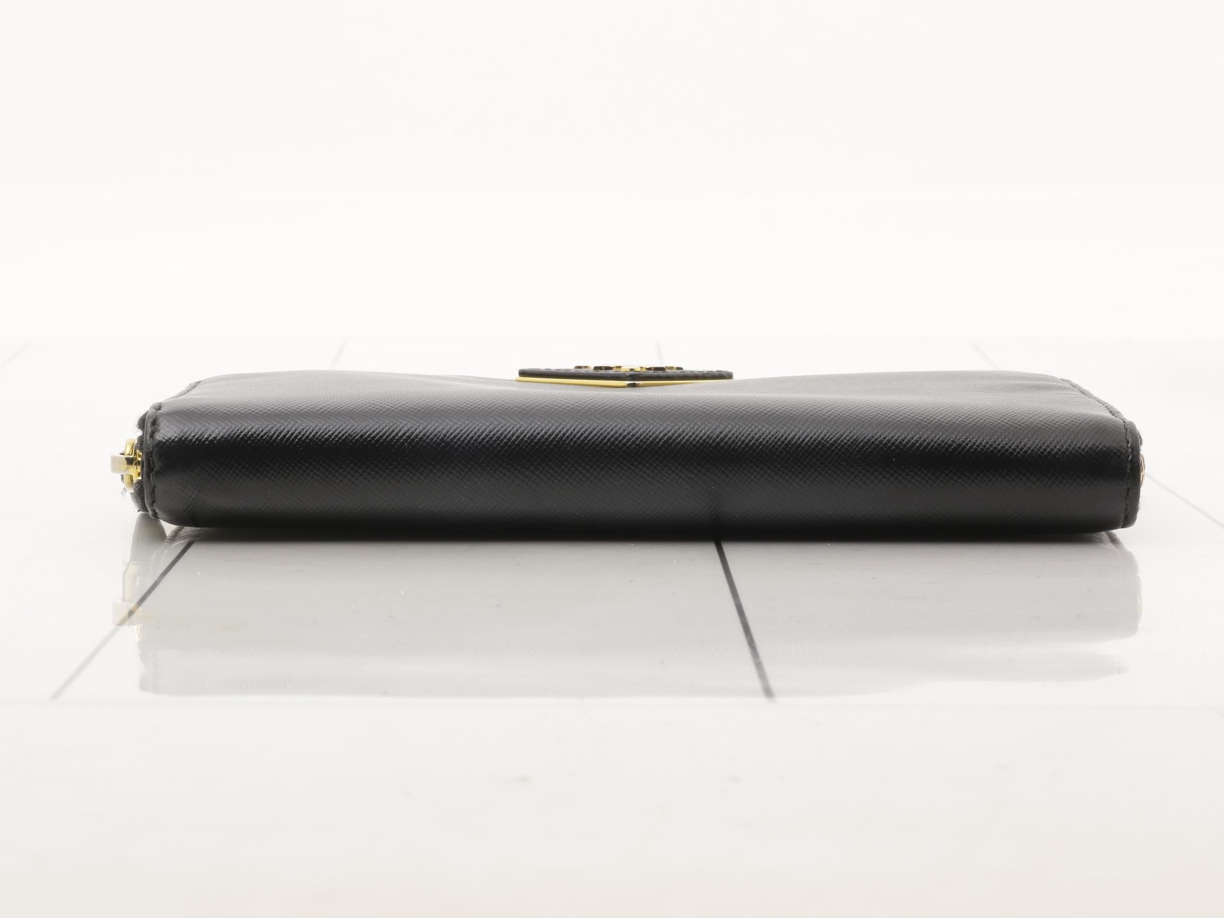 Saffiano Triangle Plate Round Zipper Long Wallet — view 3