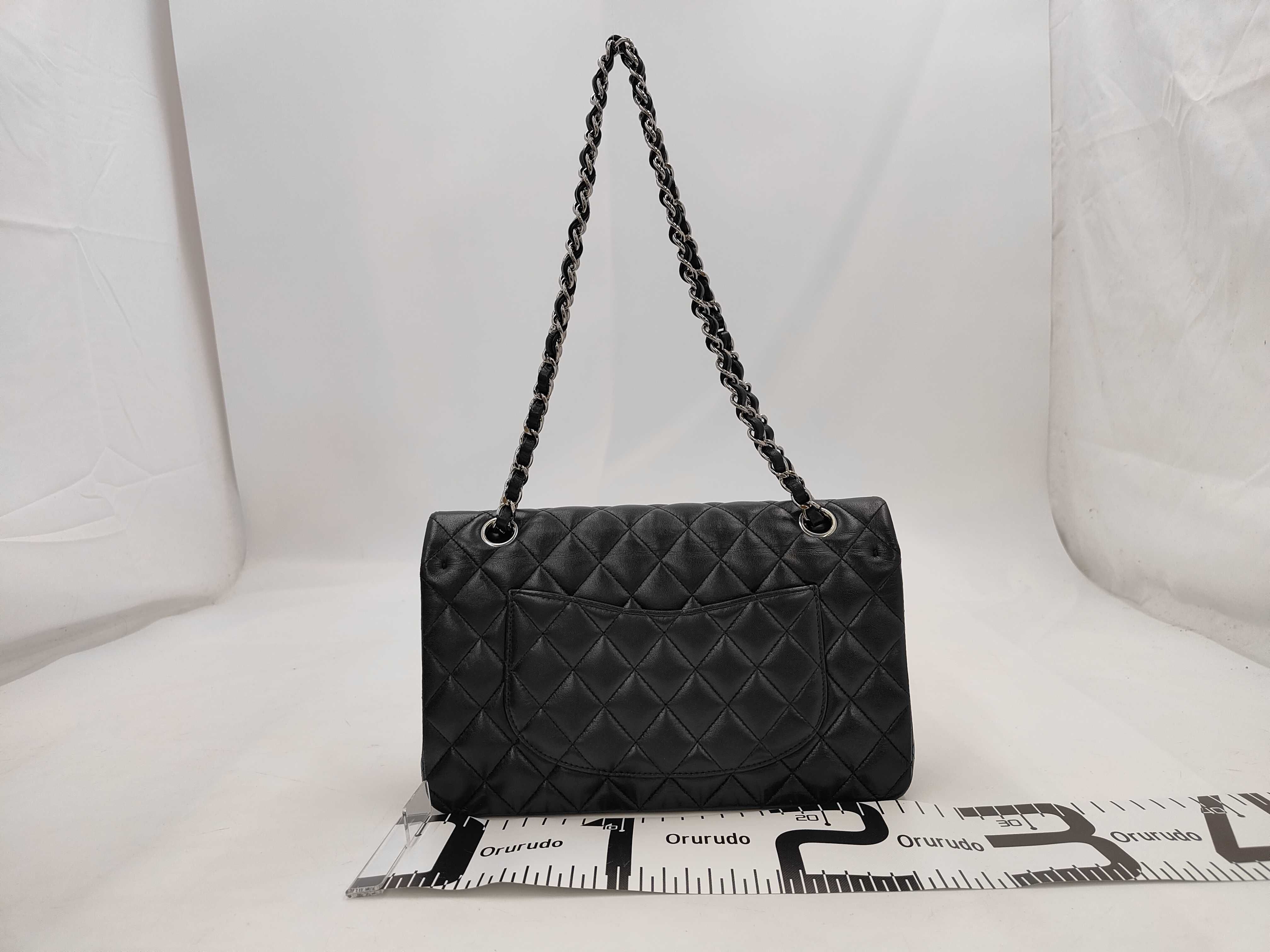 Matelassé 25 Lambskin Black Silver Hardware Double Flap Bag (Serial Number 25) — view 2
