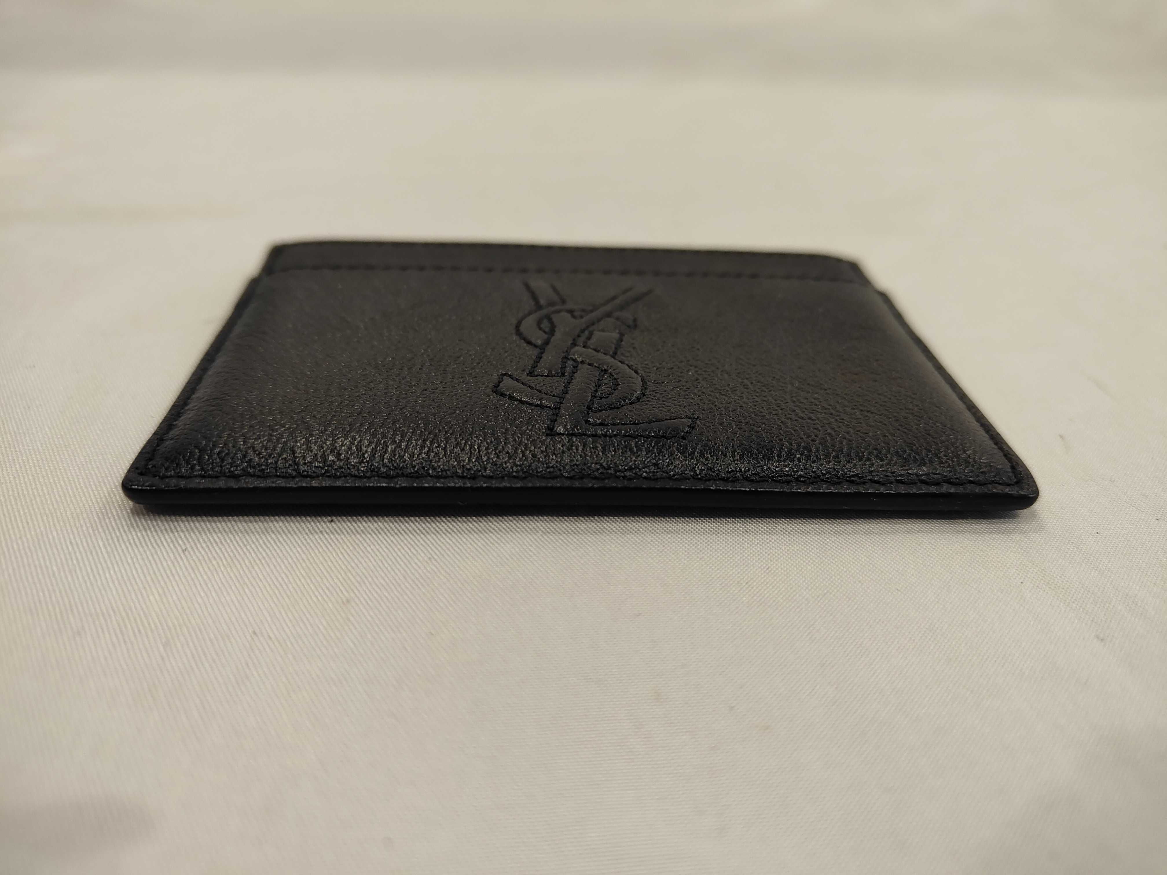 logo card case — view 3