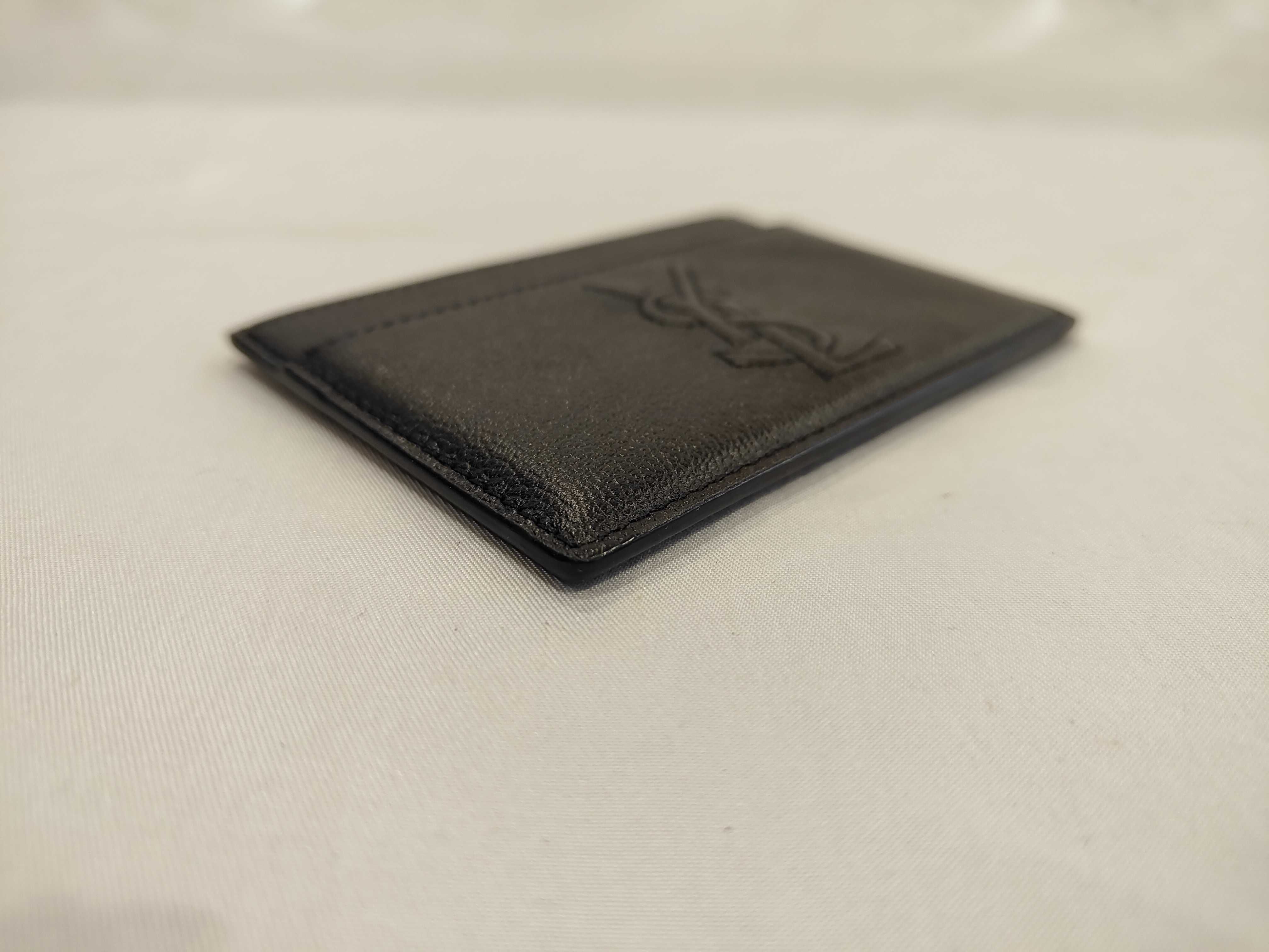 logo card case — view 4