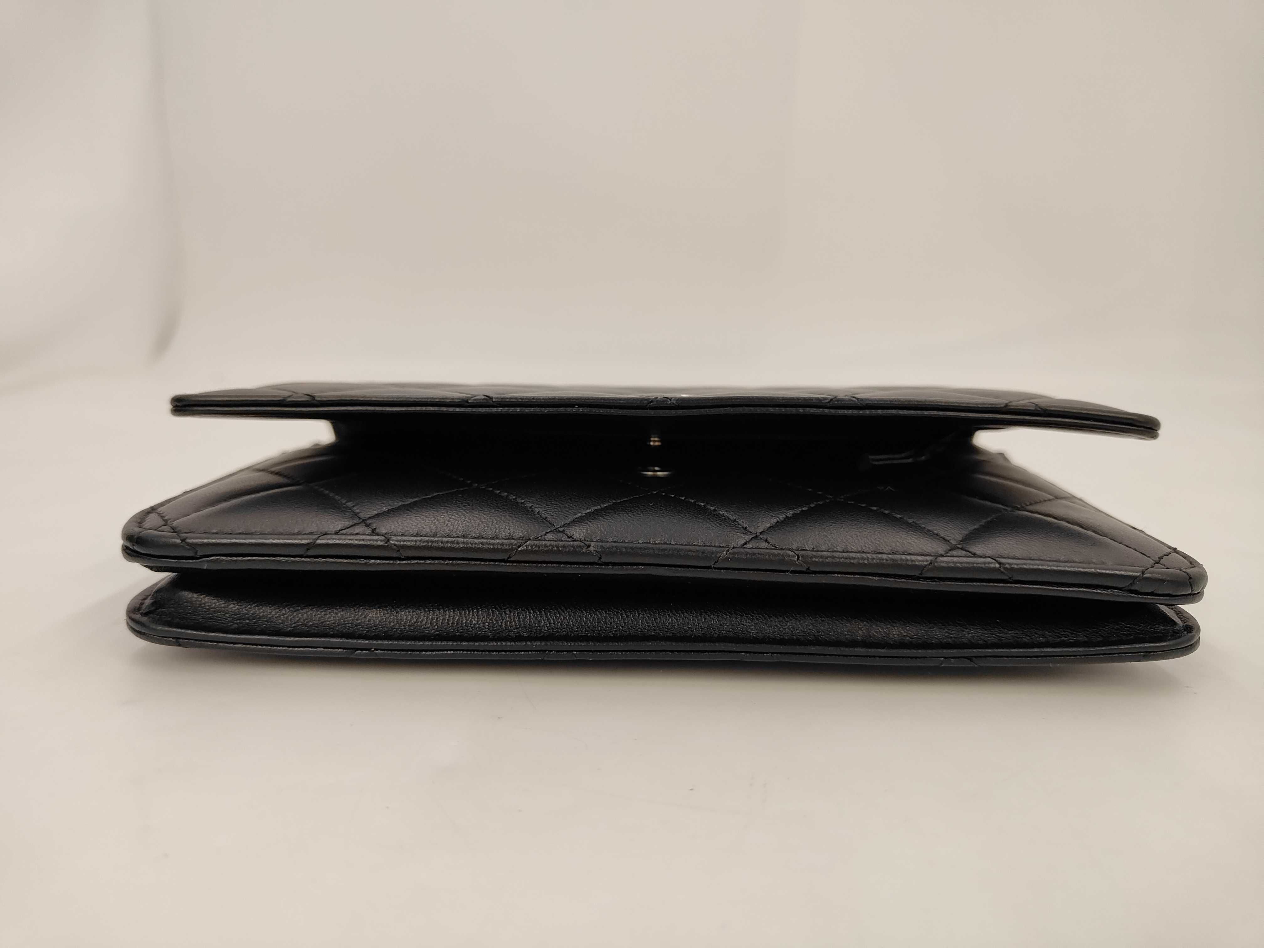WOC Chain Bag Shoulder Bag — view 3