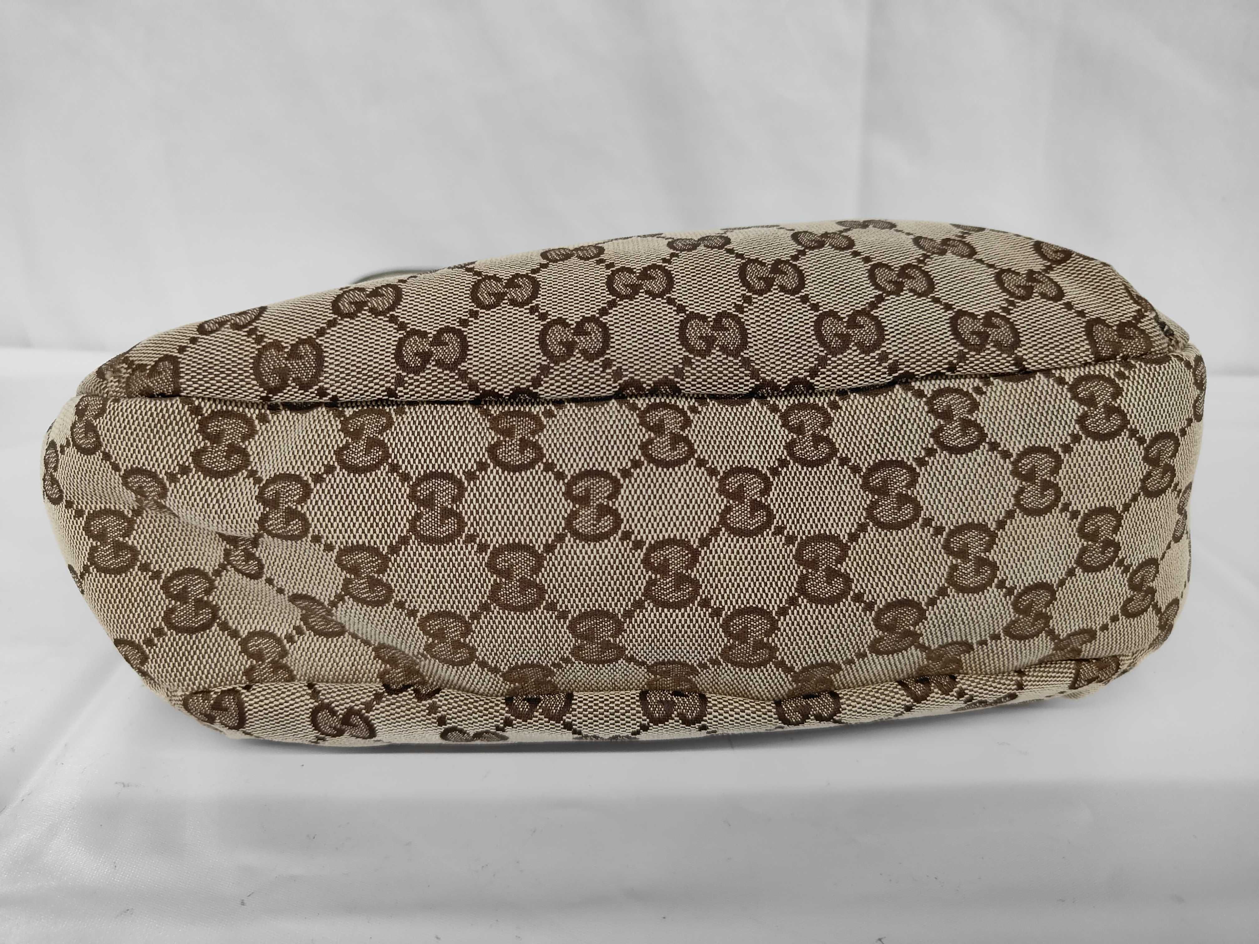 GG Canvas Sherry One-Shoulder Bag — view 8