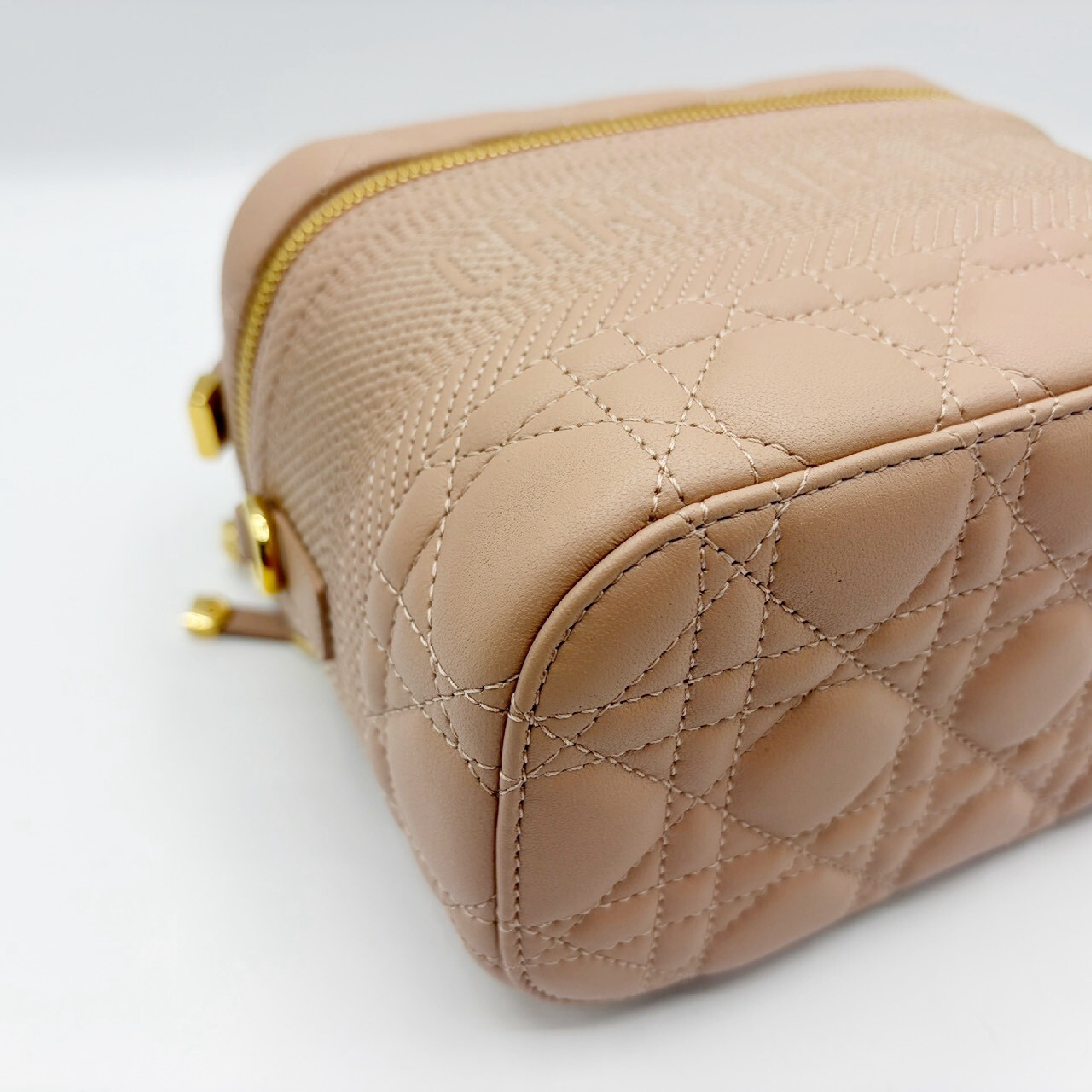 Travel Small Vanity Bag, Pink, 2-way Vanity Bag — view 5