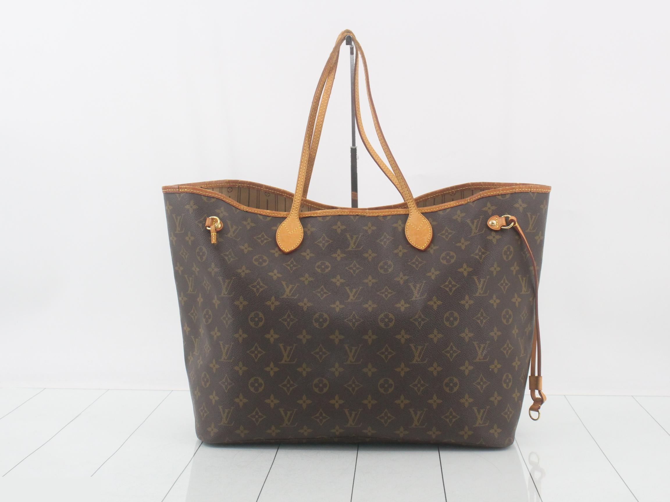 M40157 Monogram Neverfull GM Tote Bag / Handbag — view 2