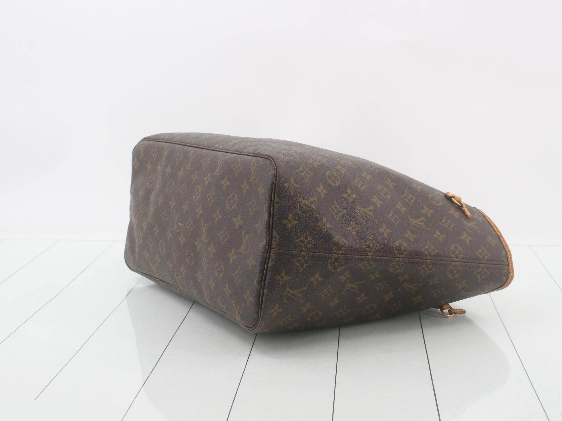 M40157 Monogram Neverfull GM Tote Bag / Handbag — view 6