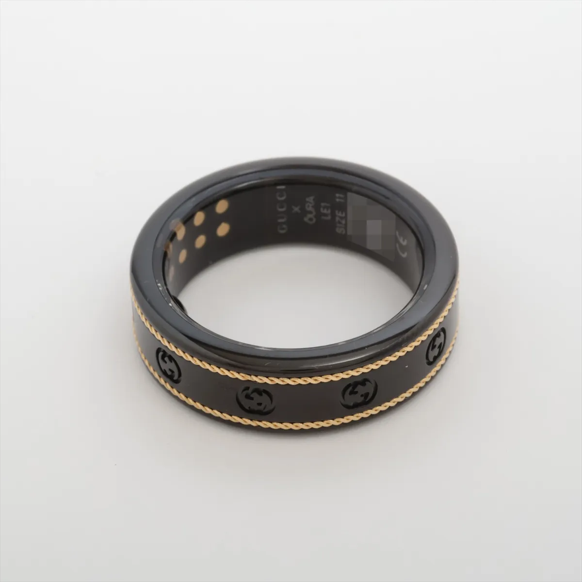 x Aura Interlocking G Ring, Size 11, Titanium, Black x Gold. — view 2