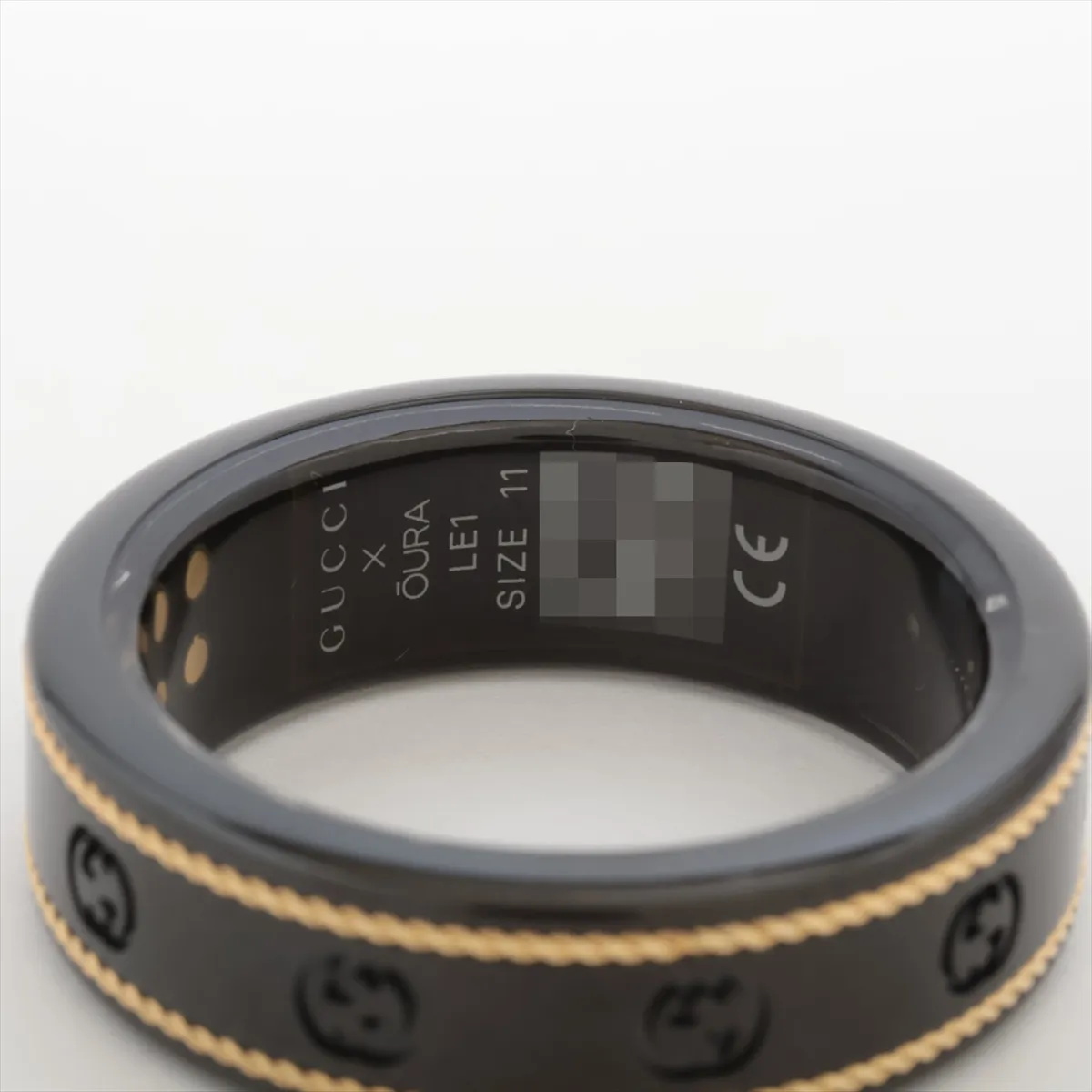 x Aura Interlocking G Ring, Size 11, Titanium, Black x Gold. — view 3