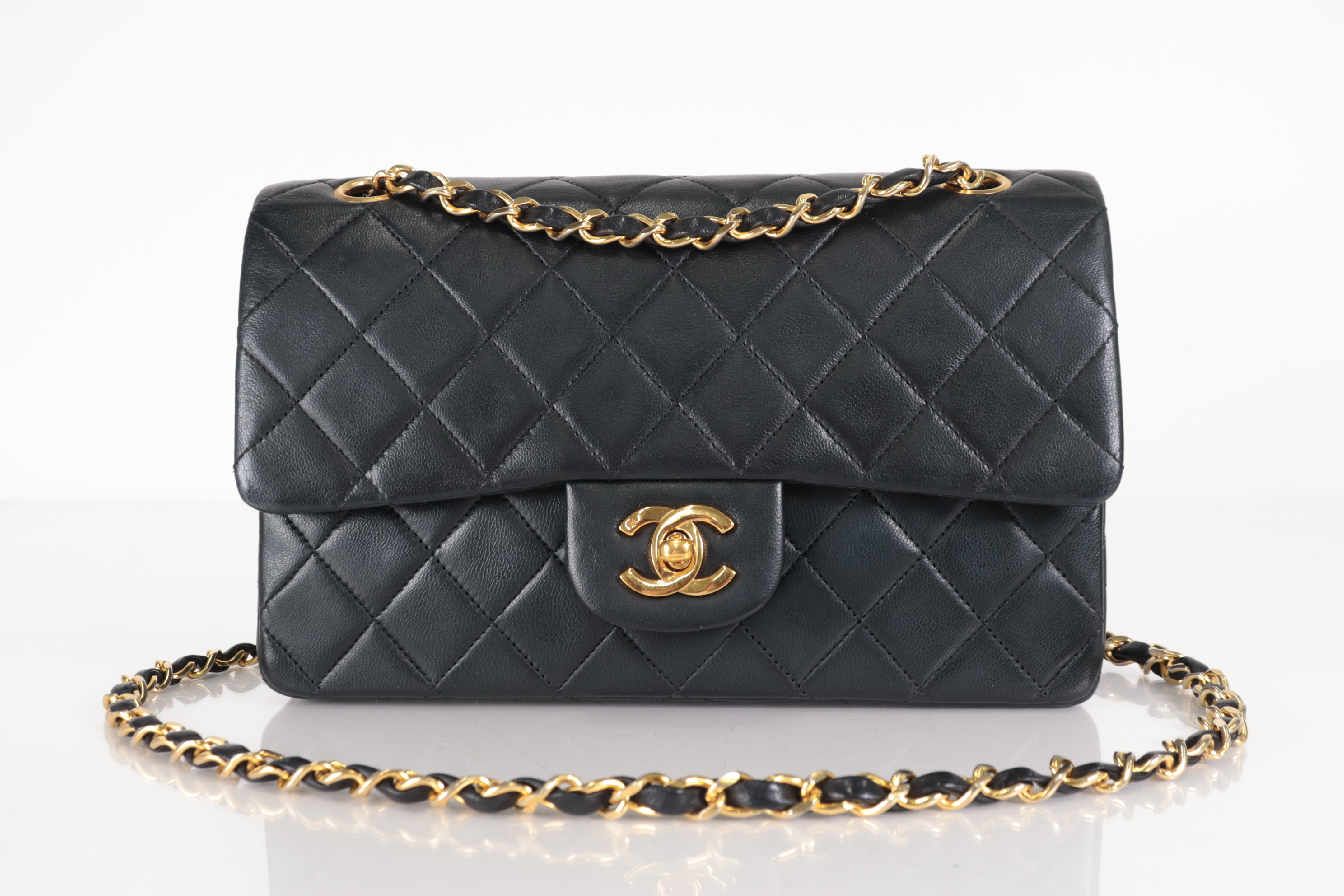 W-Flap 23 Lambskin Chain Shoulder Bag (Serial Number 0) — view 2