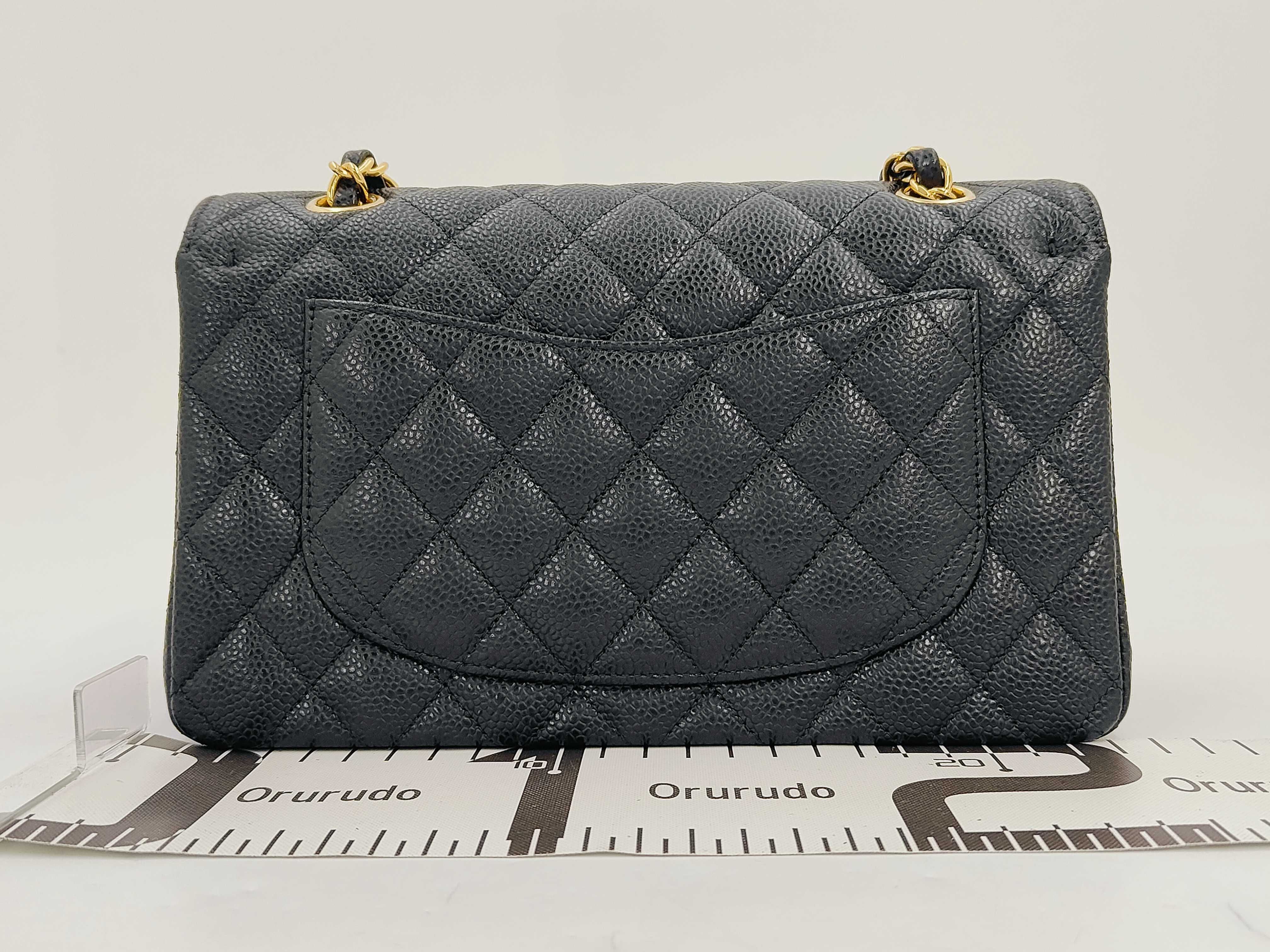 Matelassé 23 A01113 Caviar Skin Shoulder Bag — view 2