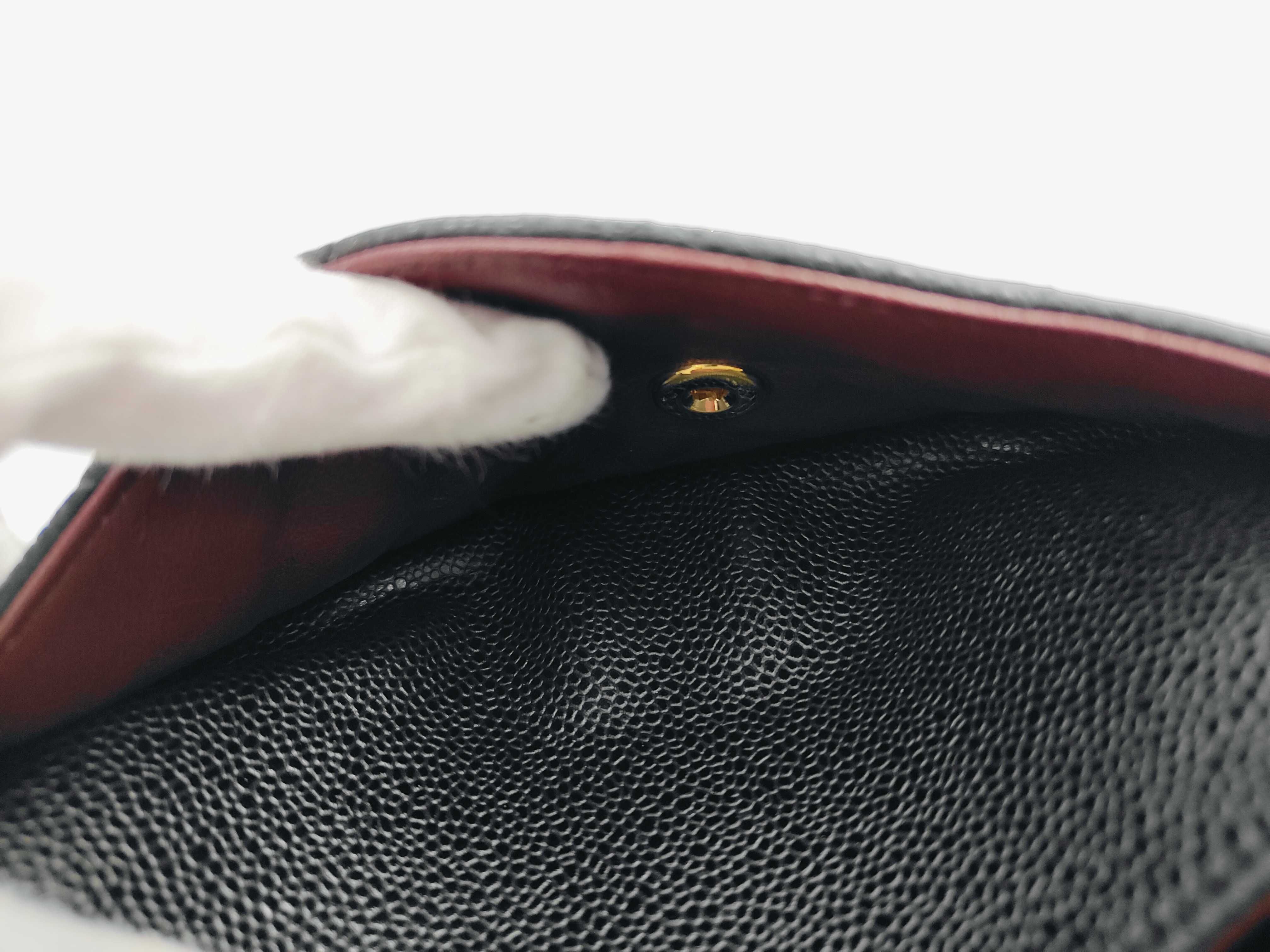Matelassé 23 A01113 Caviar Skin Shoulder Bag — view 9