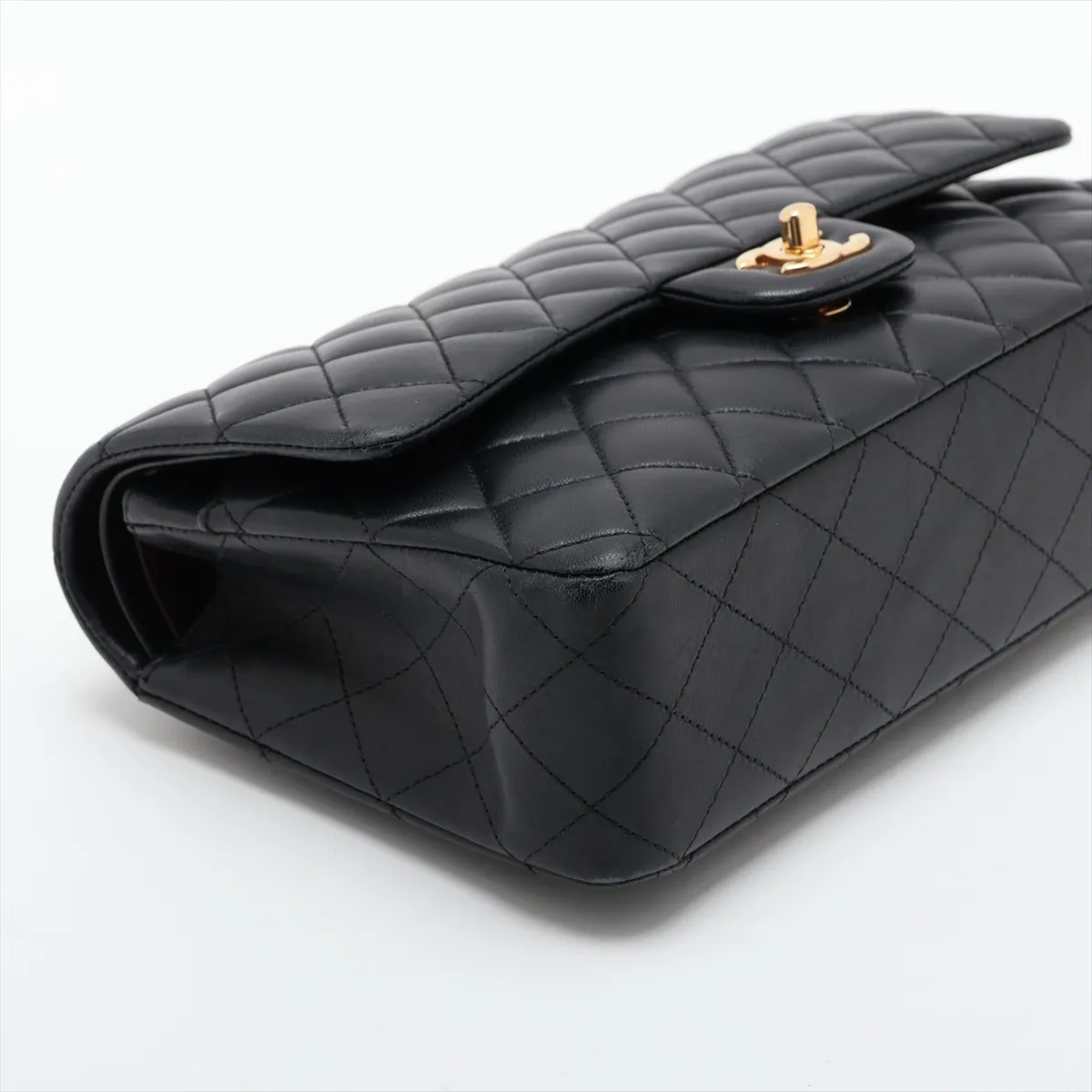 [Individually packaged] Chanel Matelassé 25 Lambskin Double Flap Double Chain Bag, Black with Gold Hardware, 21598458, Series 21, A01112 — view 4