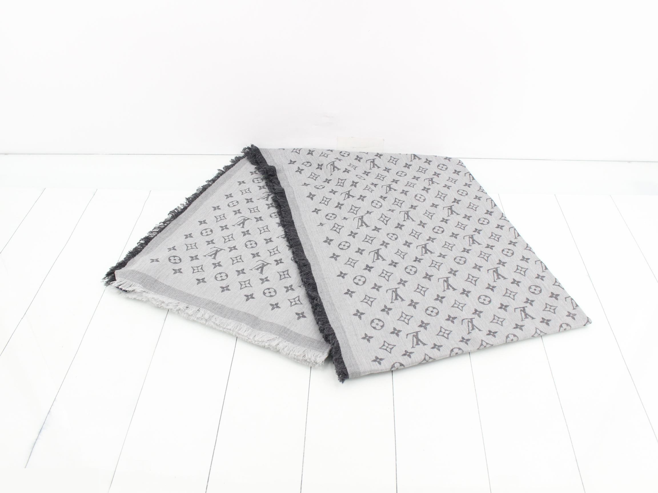 Etol Monogram Essential (Grey) — view 3