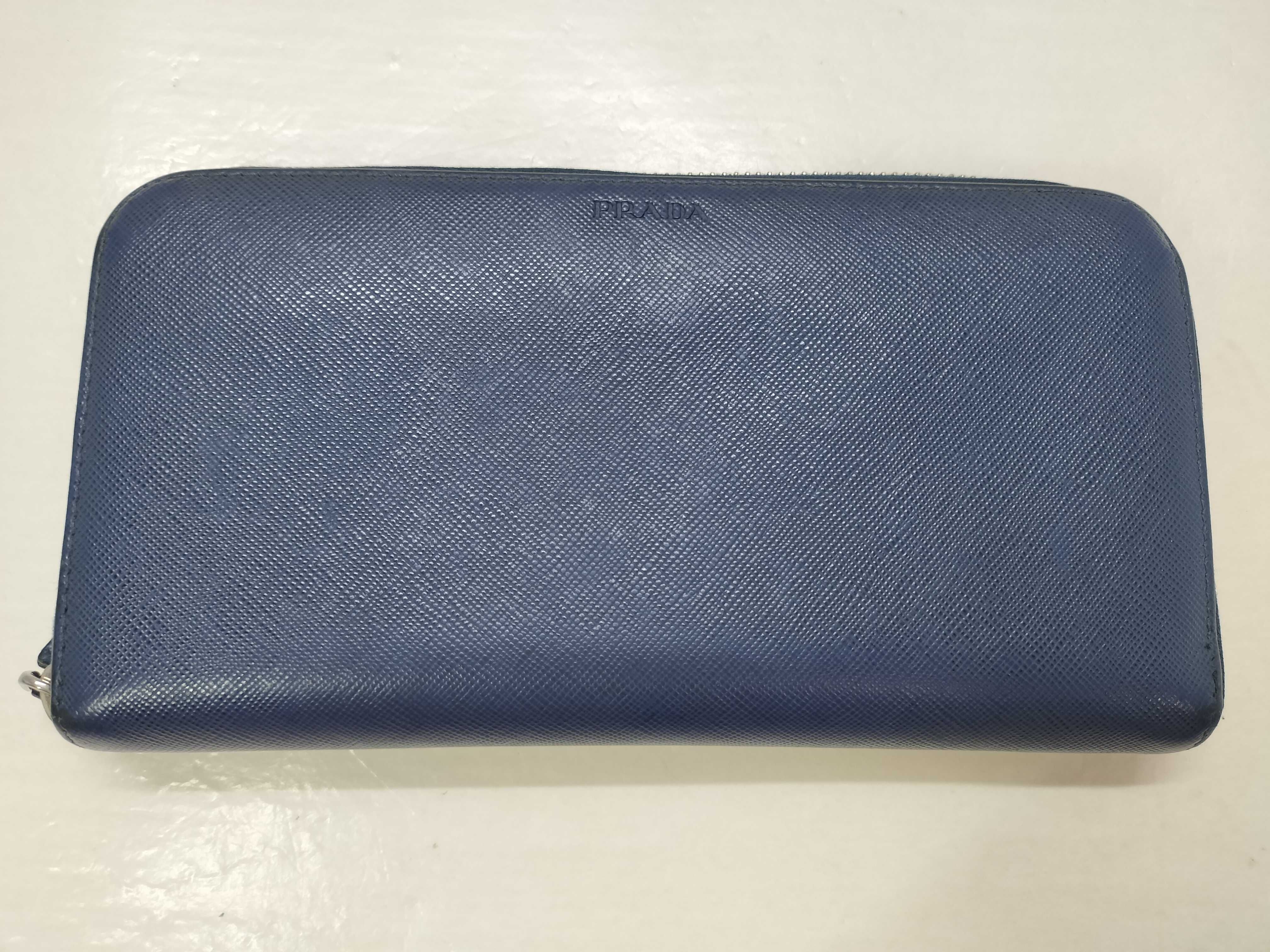 Saffiano Round Zip Wallet, Blue