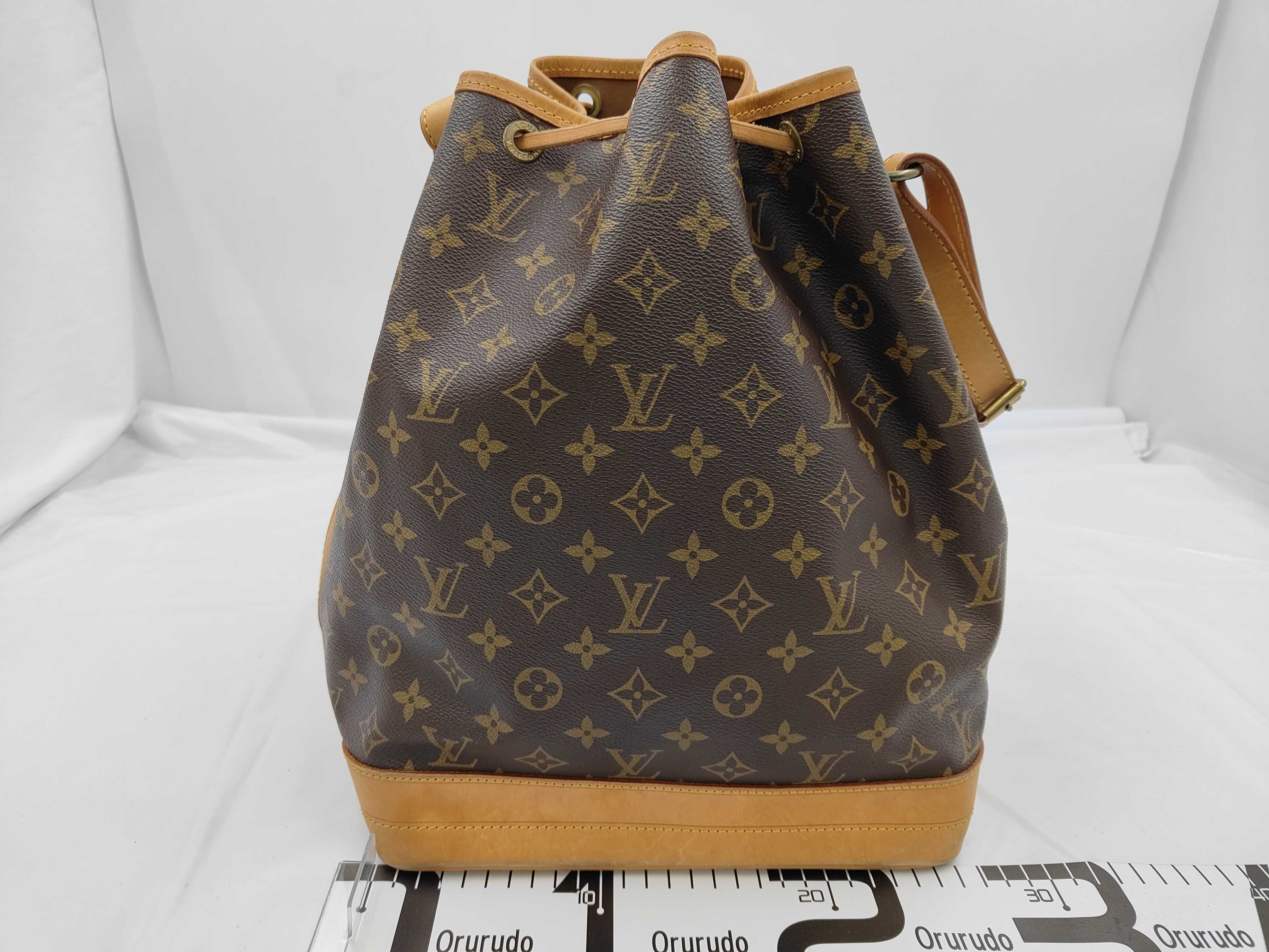 LV Monogram Noé Shoulder Bag — view 2