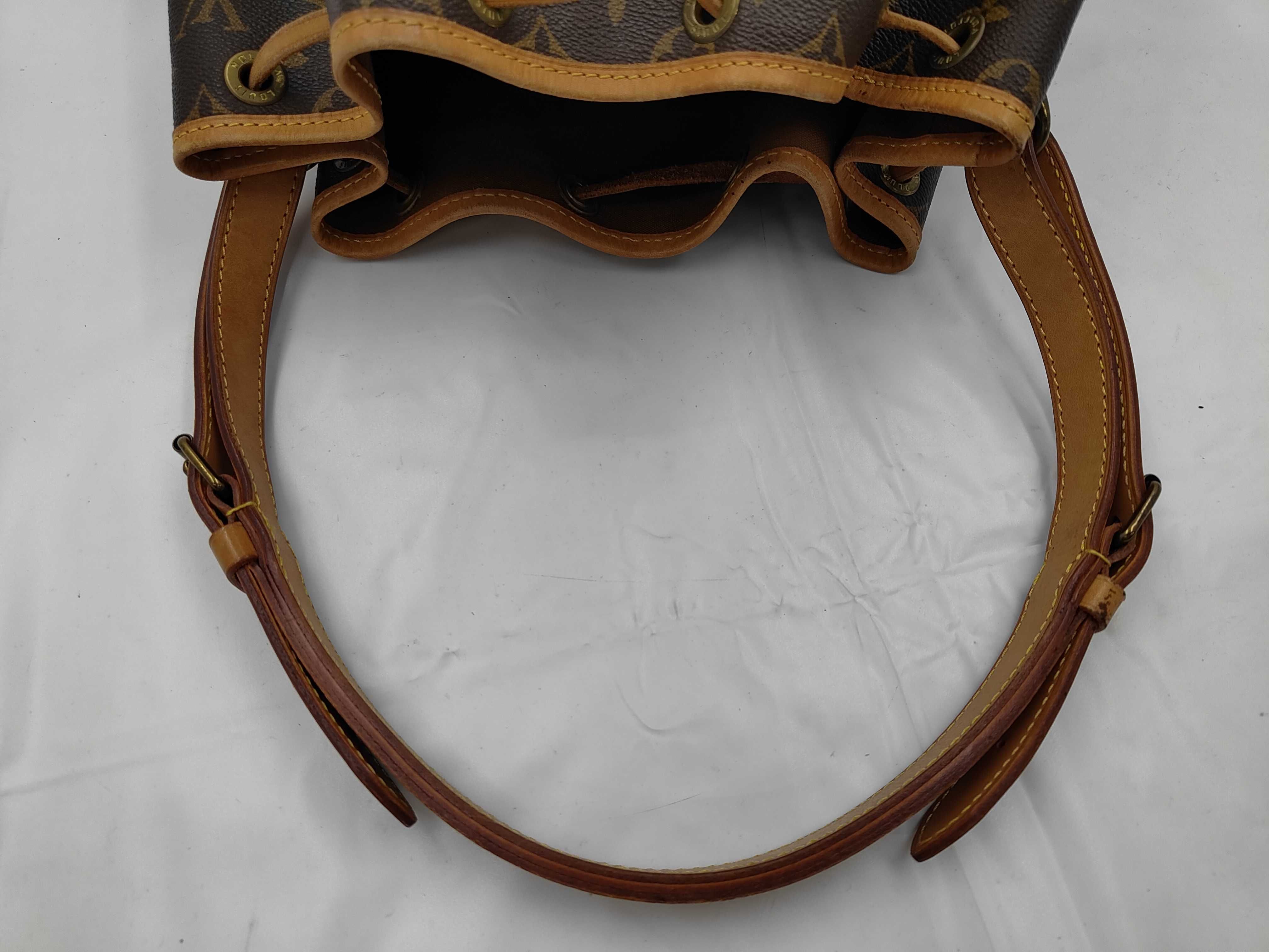 LV Monogram Noé Shoulder Bag — view 3