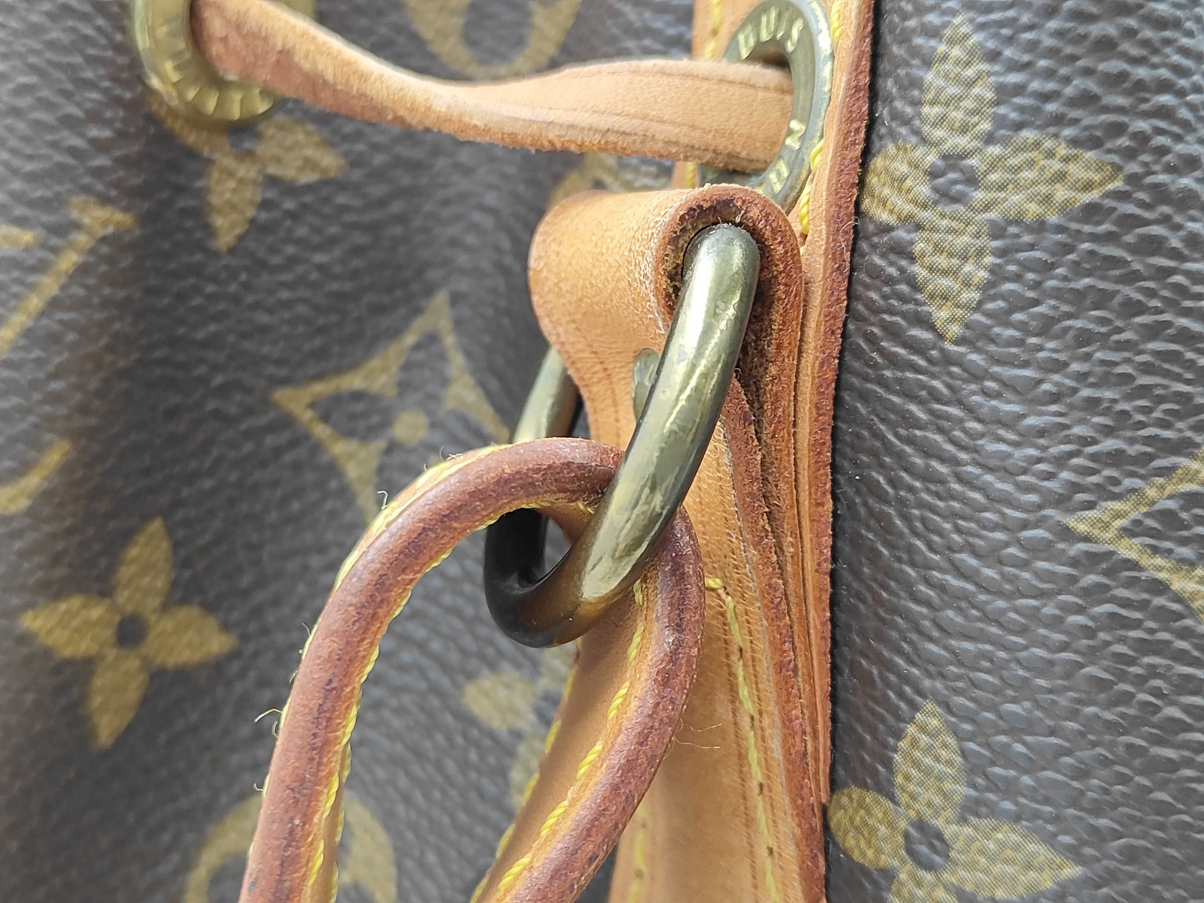 LV Monogram Noé Shoulder Bag — view 5