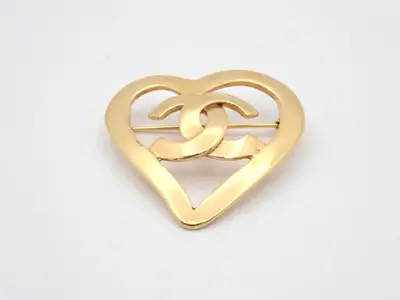 brooch