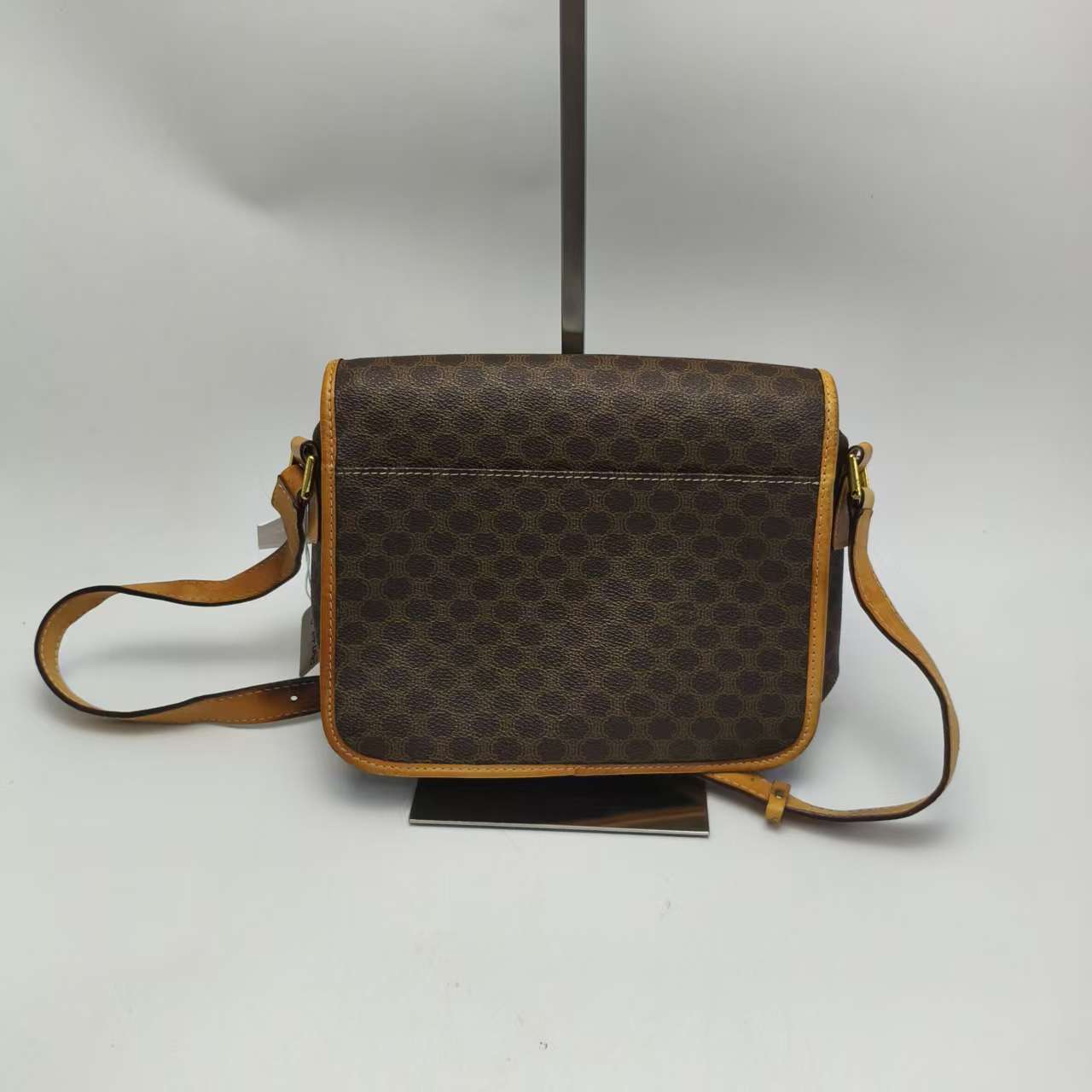 【*Shipped from: China*】CELINE PU Shoulder Bag — view 2