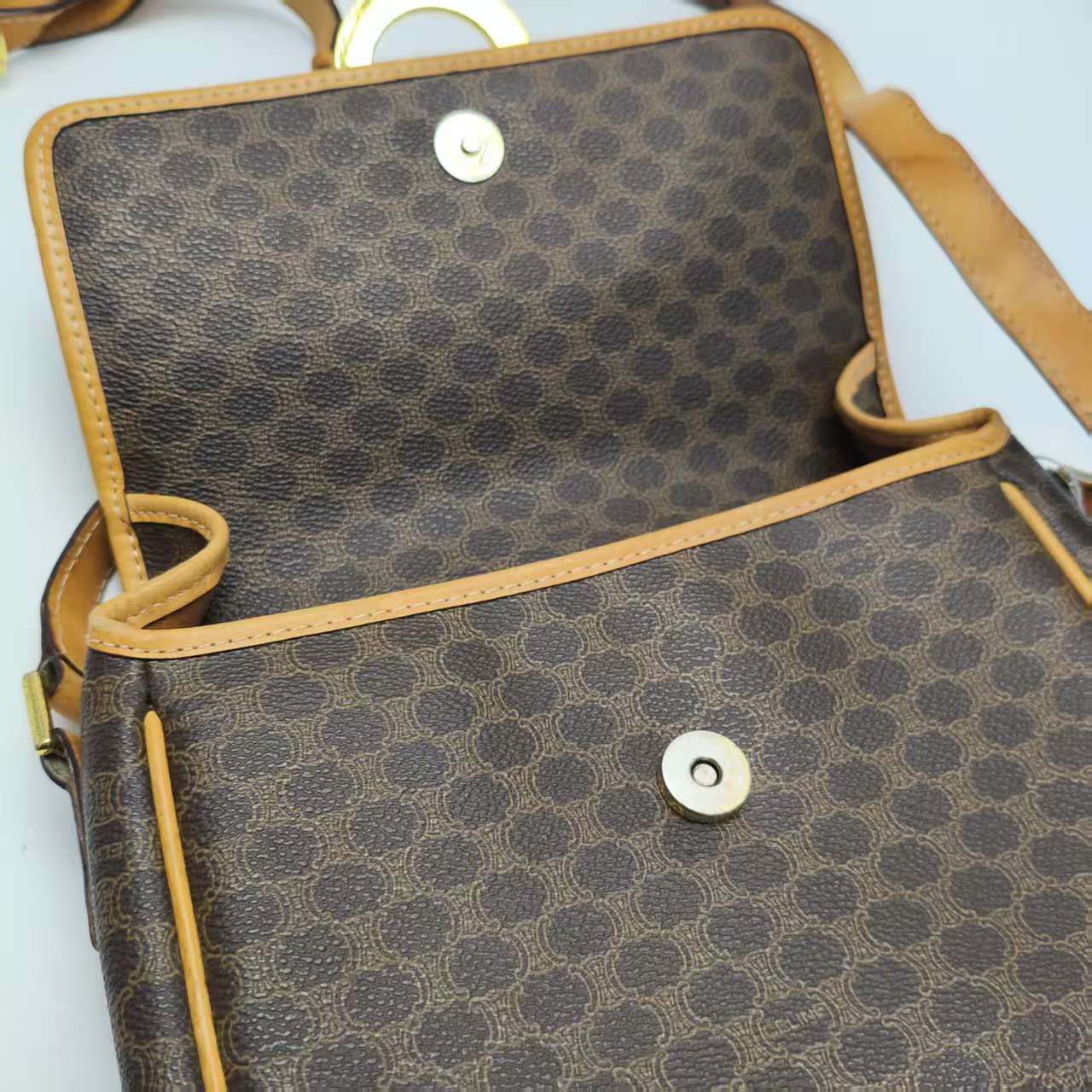 【*Shipped from: China*】CELINE PU Shoulder Bag — view 6