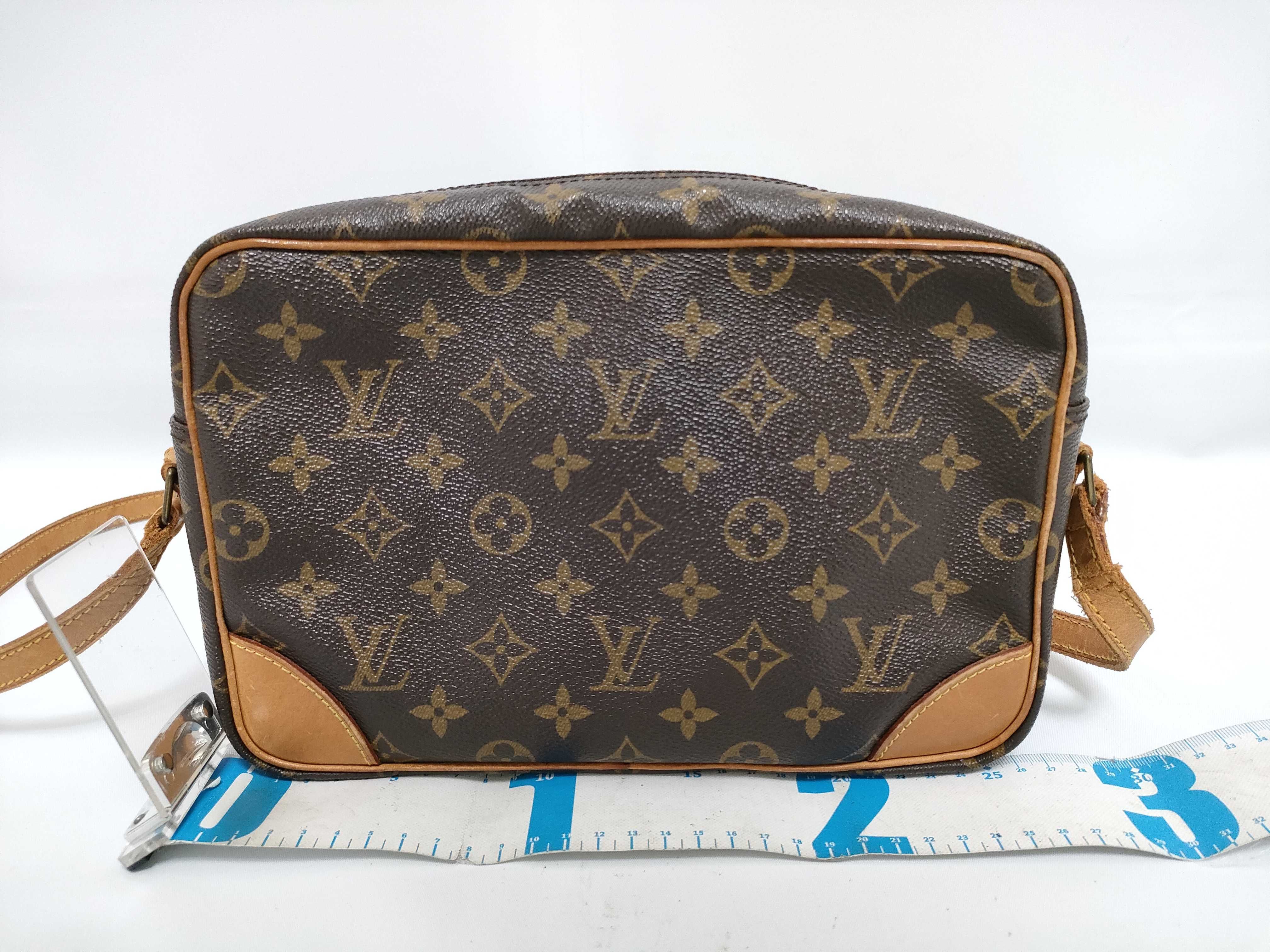 Monogram Louis Vuitton Bag Shoulder Bag — view 2